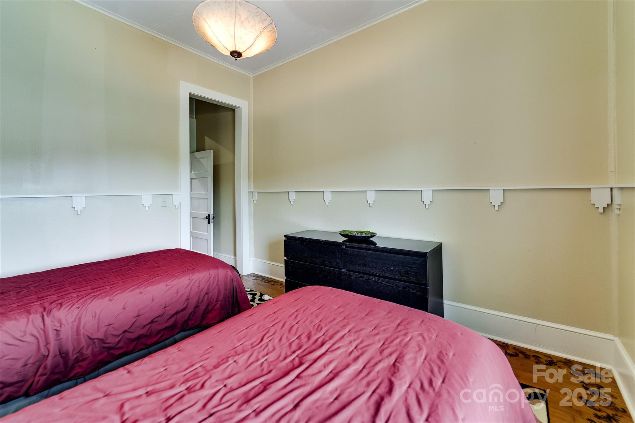 60 Everett Street Property Photo 31