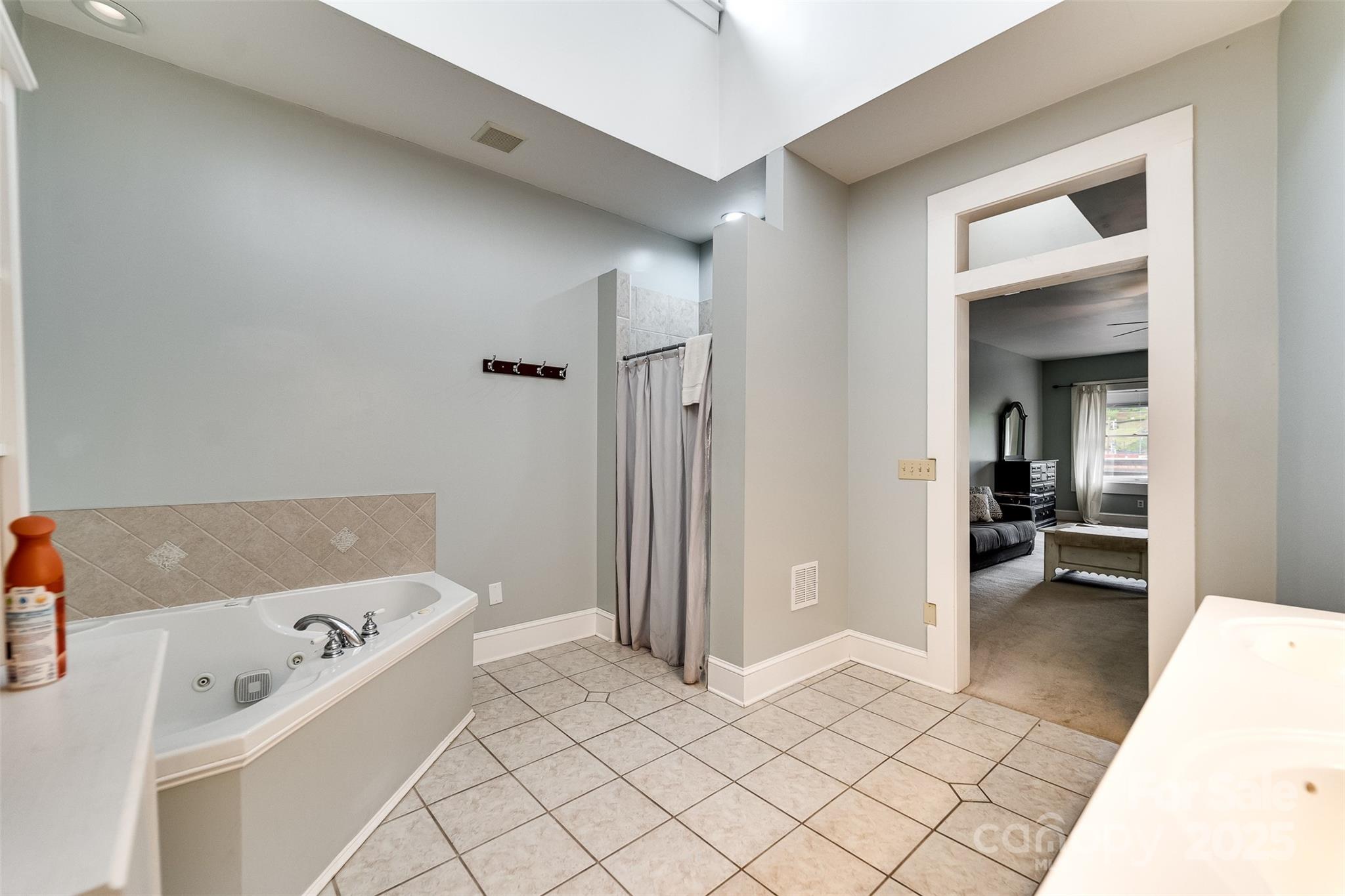 60 Everett Street Property Photo 39