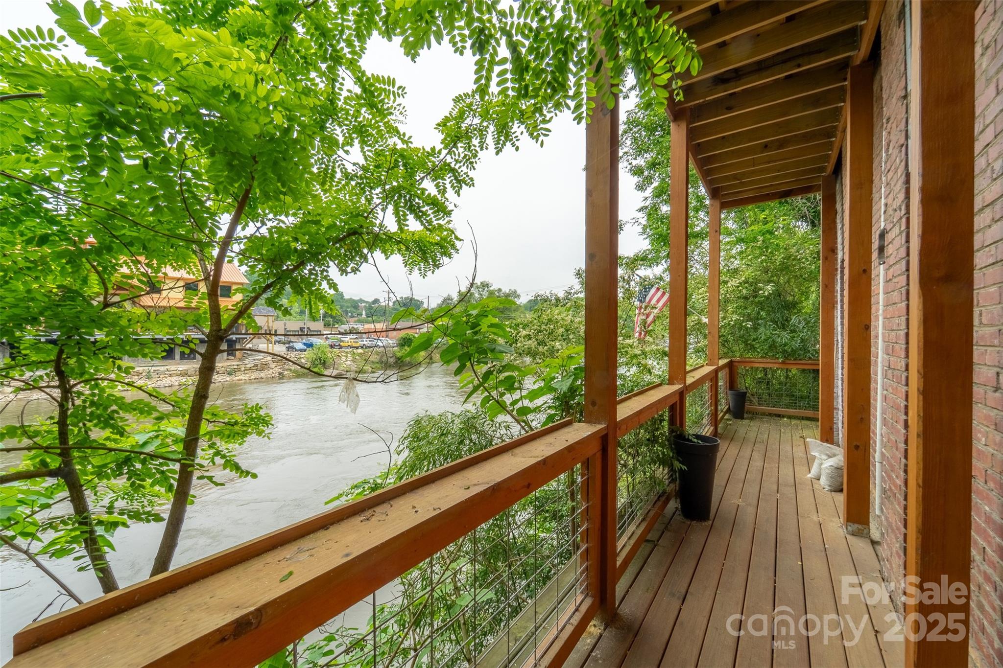 60 Everett Street Property Photo 42
