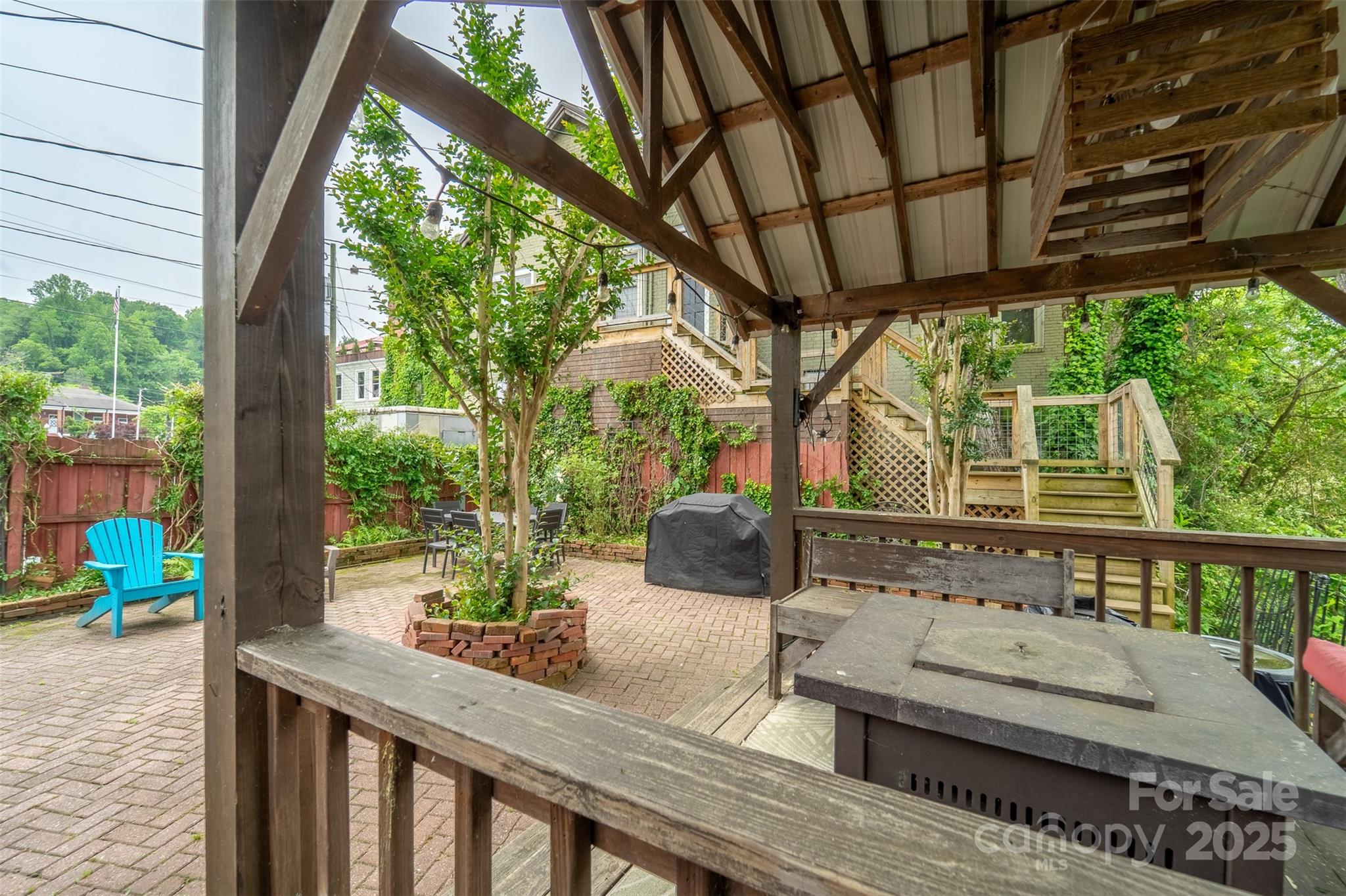 60 Everett Street Property Photo 45