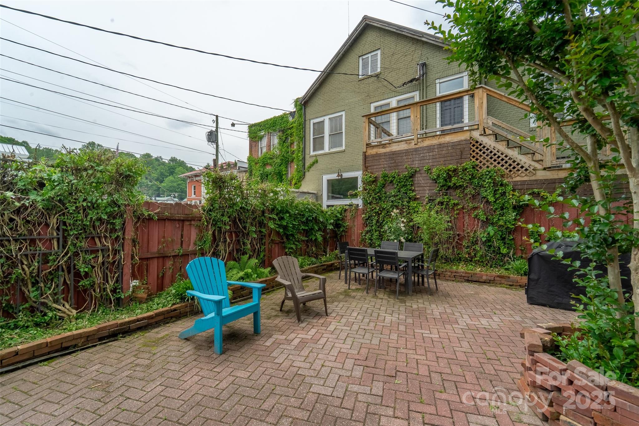 60 Everett Street Property Photo 46