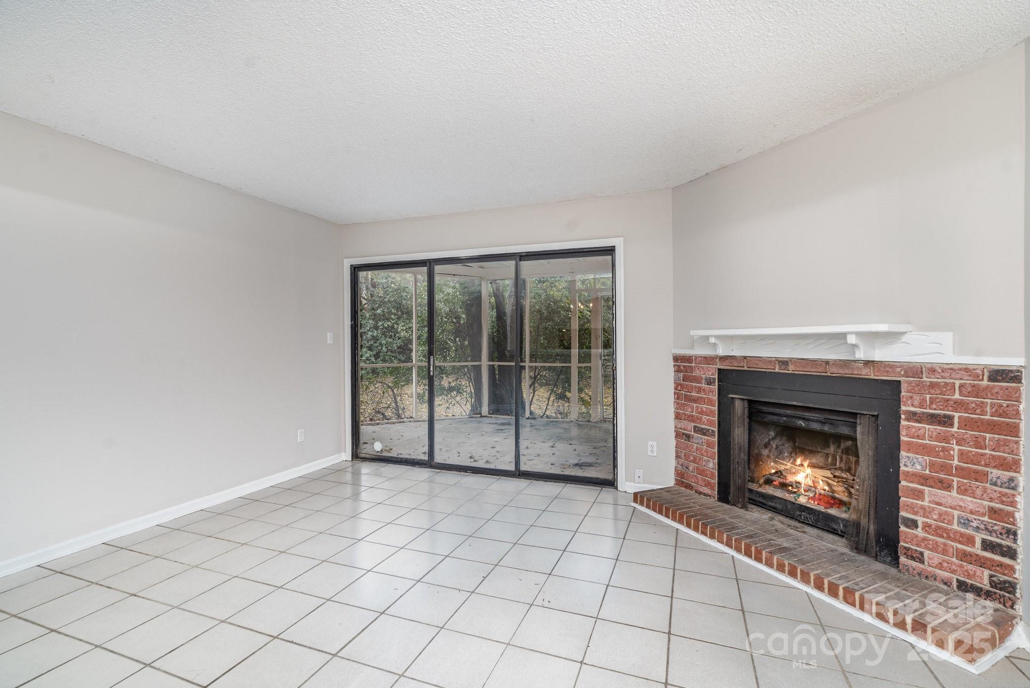 8005 Horse Chestnut Lane Property Photo 1