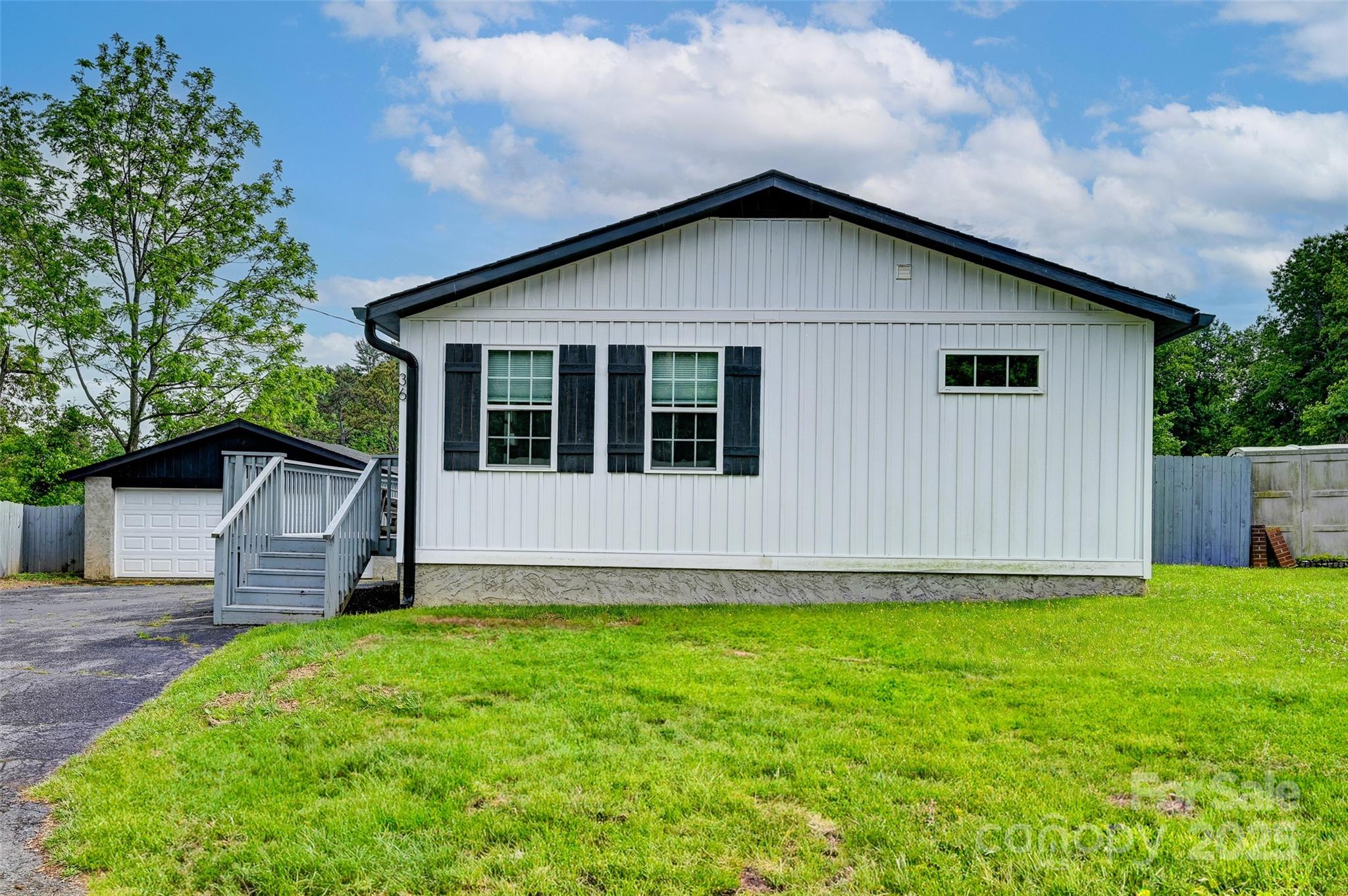 36 Eastover Drive Property Photo 1