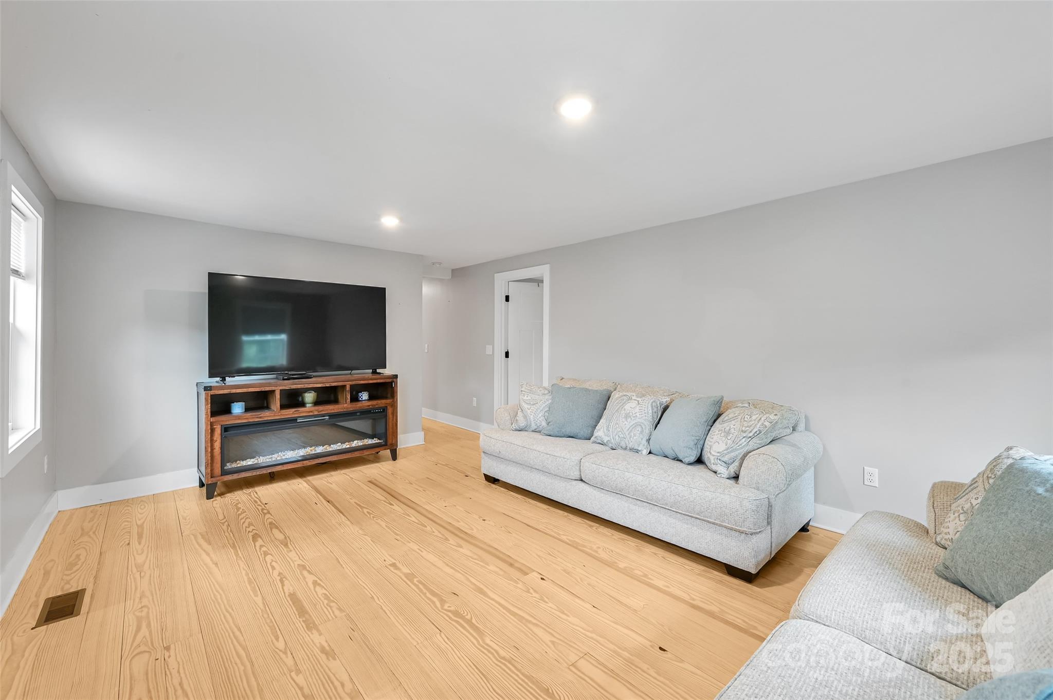 36 Eastover Drive Property Photo 8