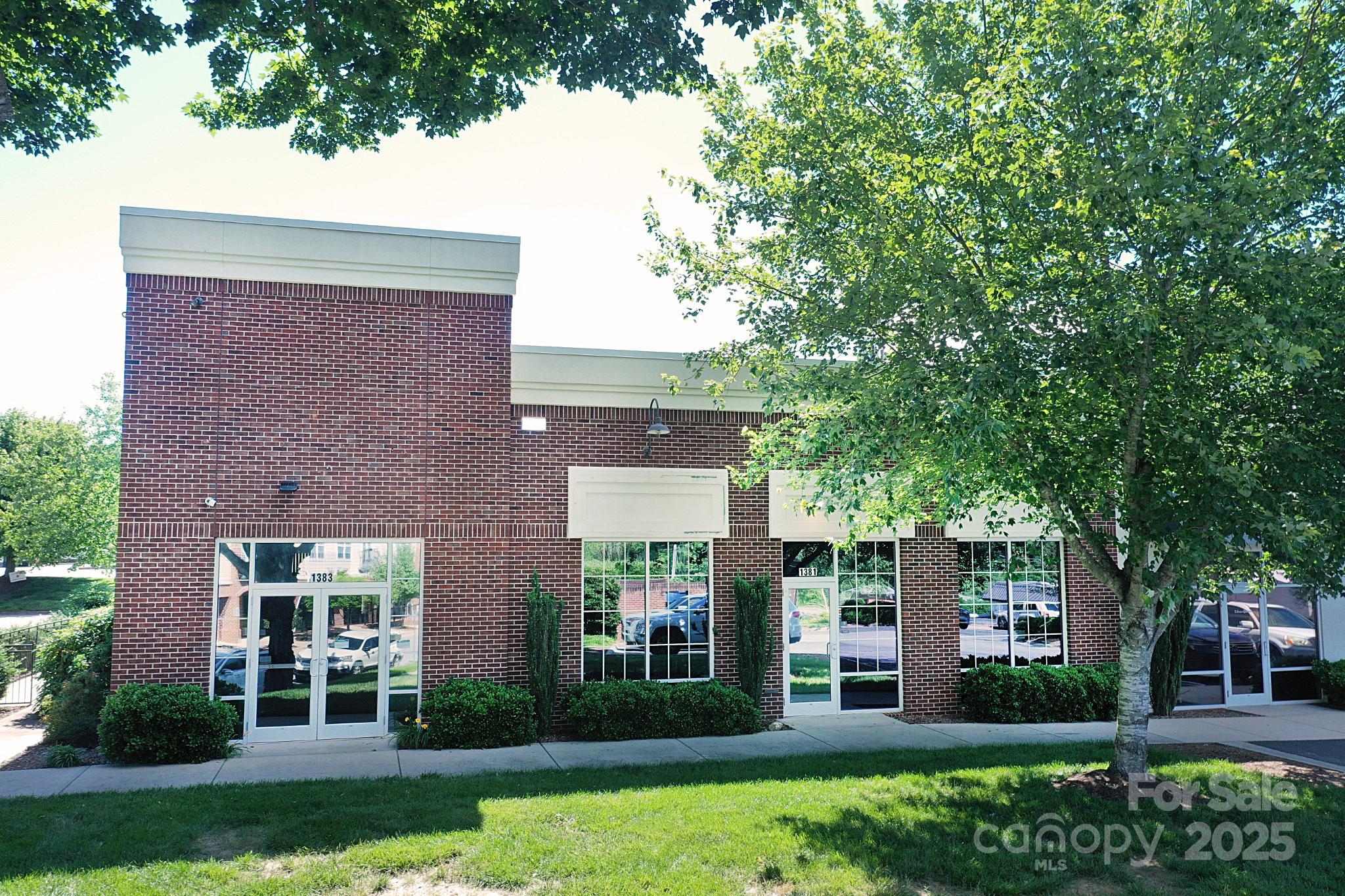 1383/1381 N Center Street Property Photo
