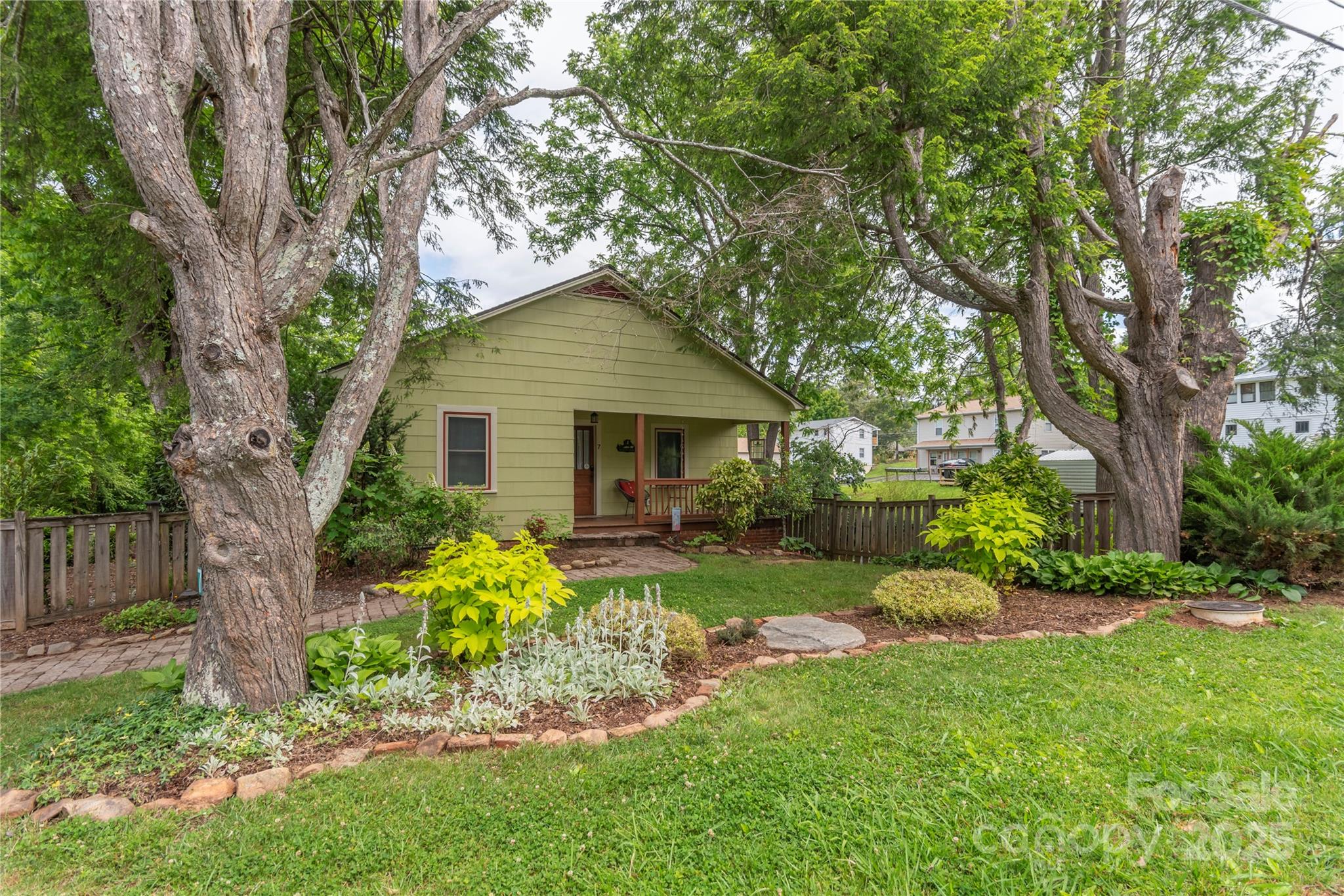 7 Grove Street Property Photo 1