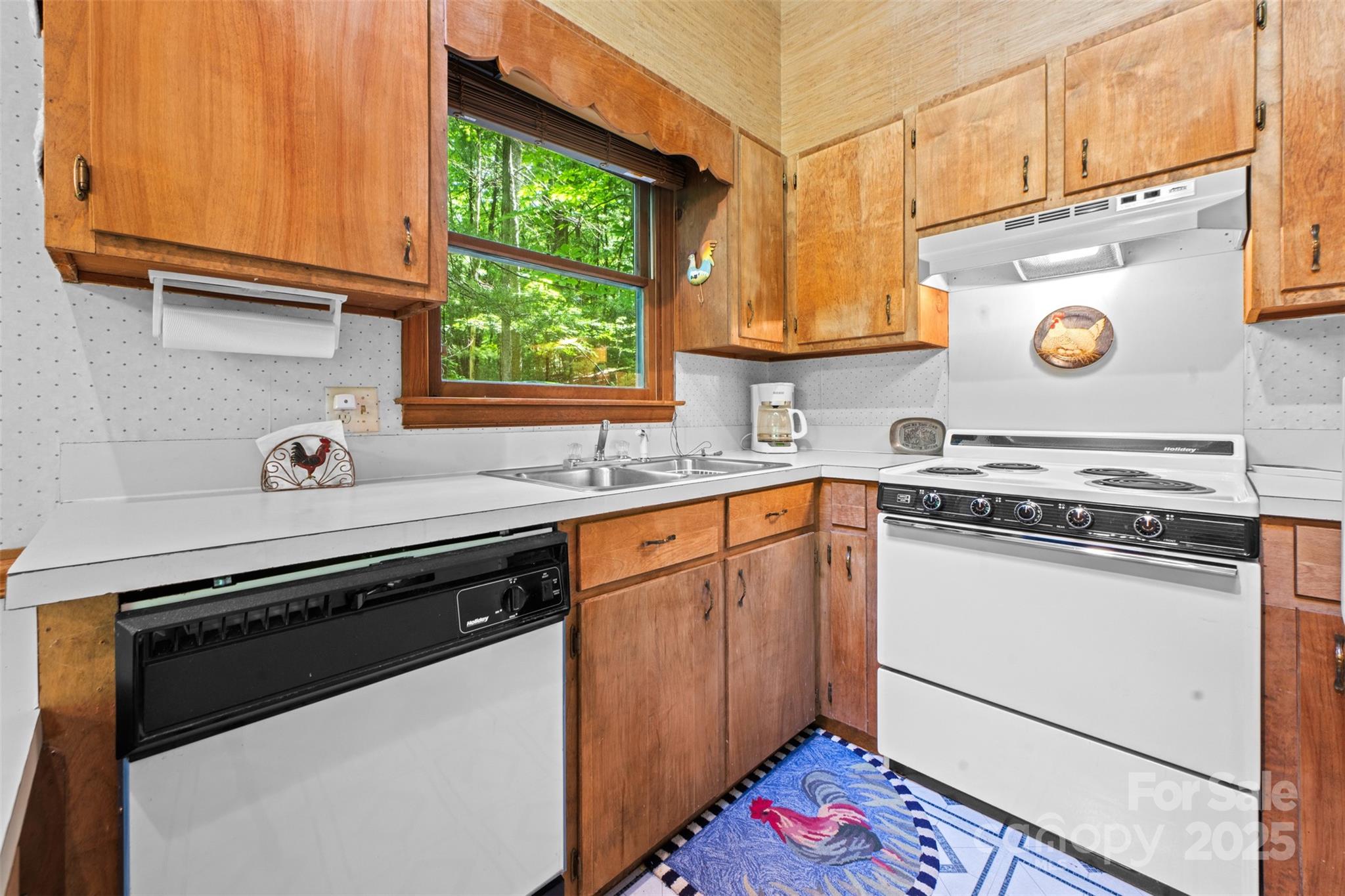 212 Saddle Lane 29 Property Photo 10