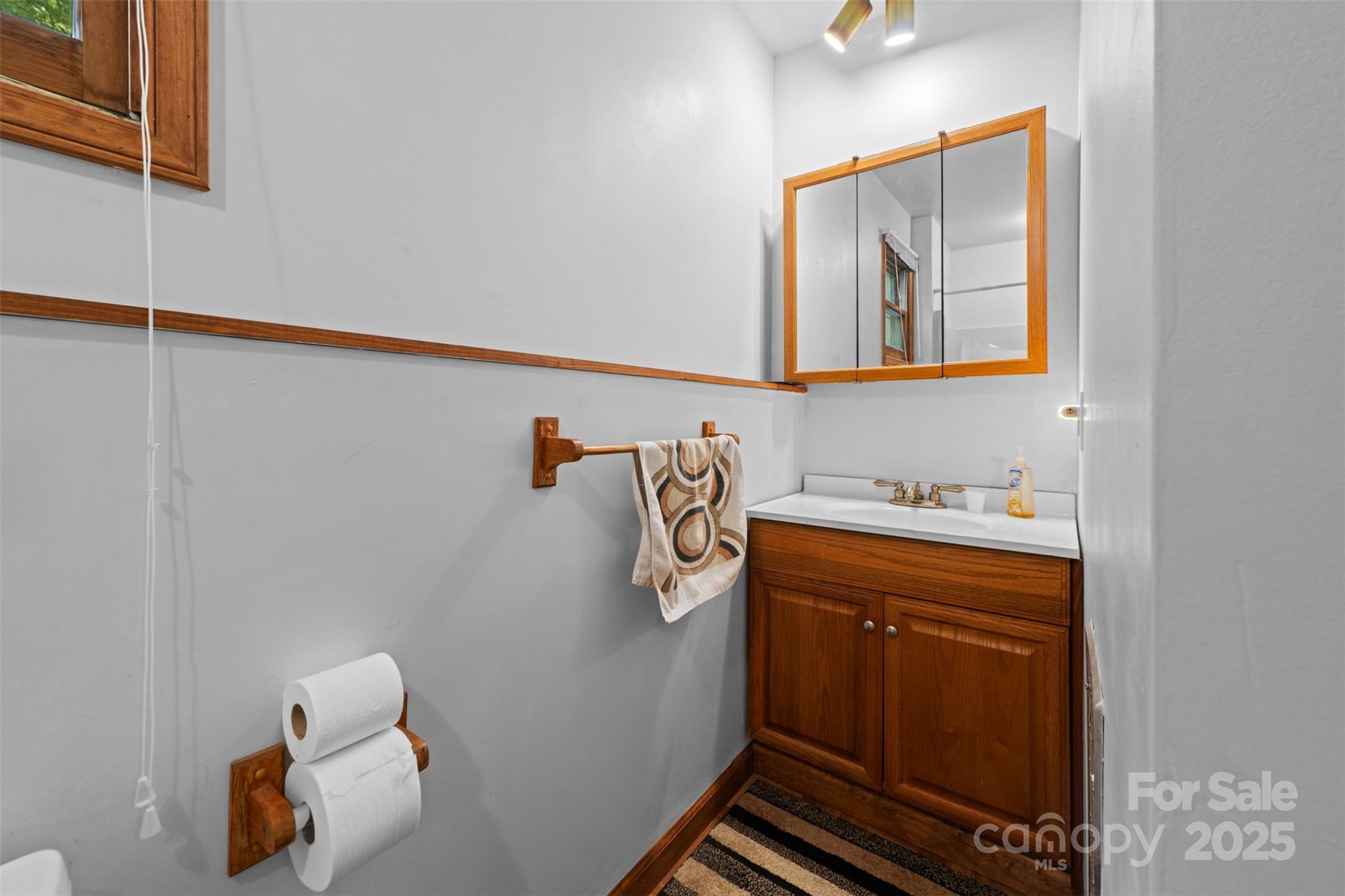 212 Saddle Lane 29 Property Photo 13