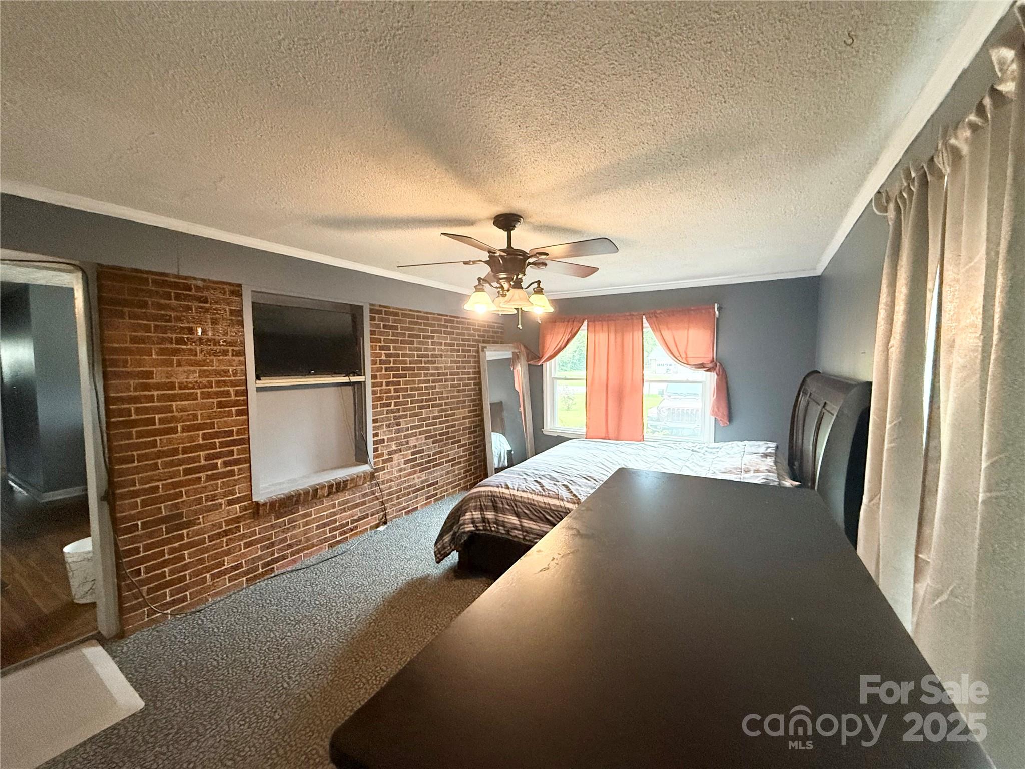 101 Windsor Drive Property Photo 12