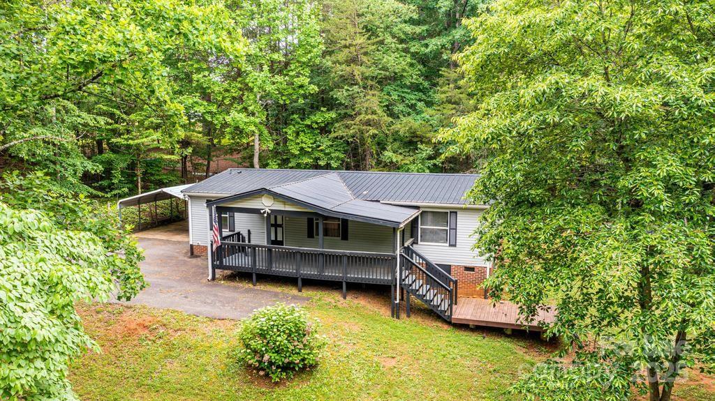 51 Emily Lane Property Photo 1