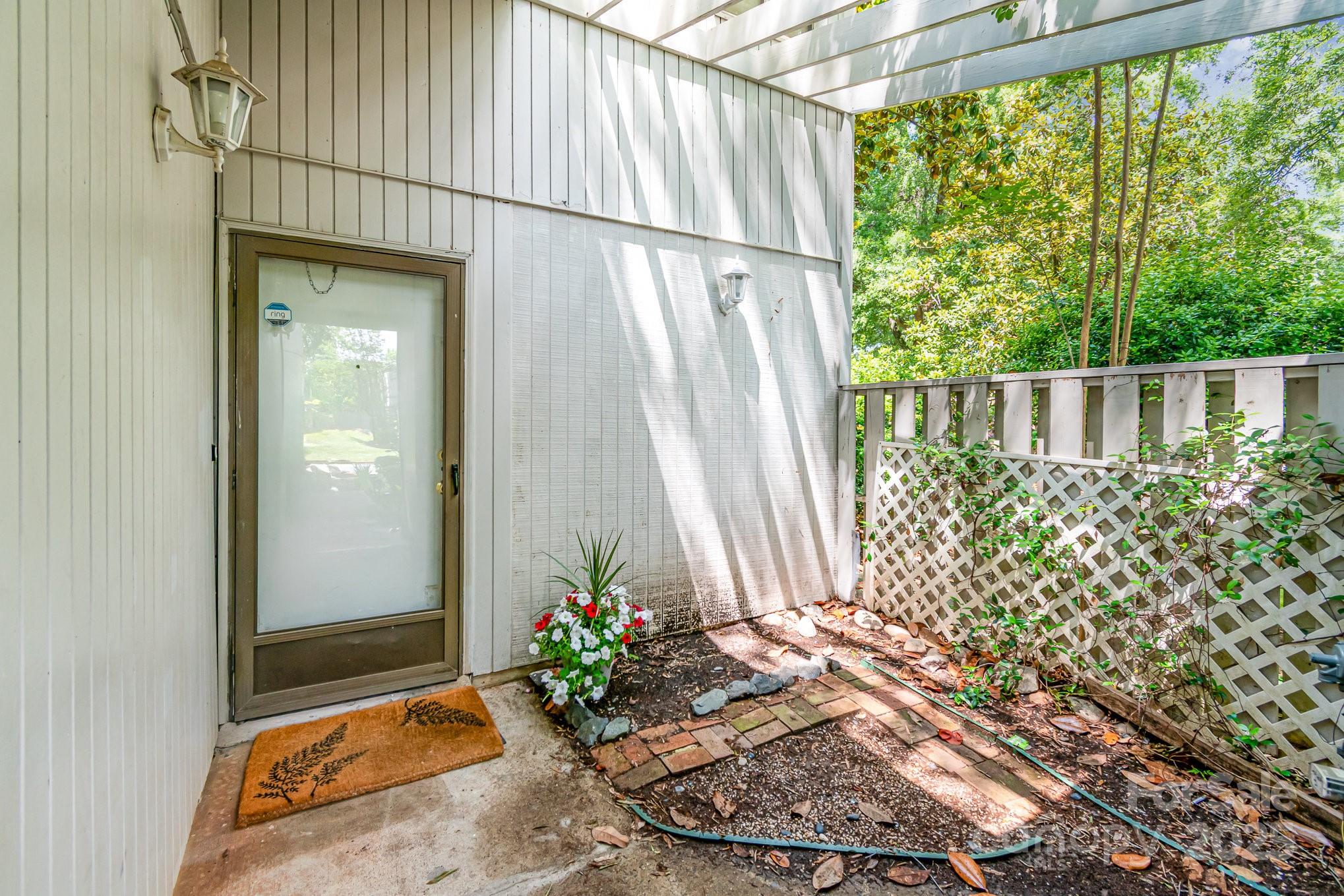 7900 Horse Chestnut Lane Property Photo 2