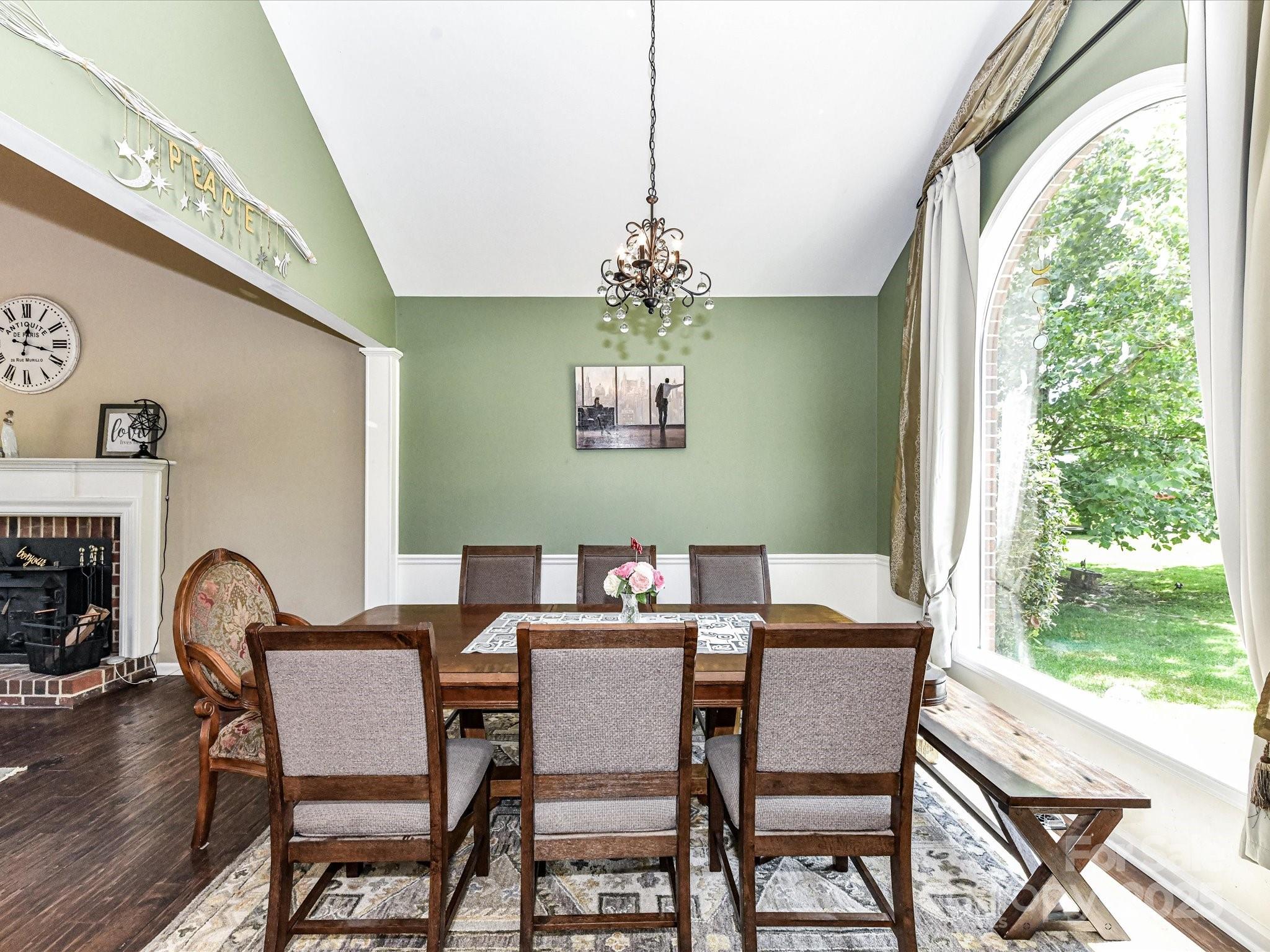 2325 Perry Road Property Photo 8