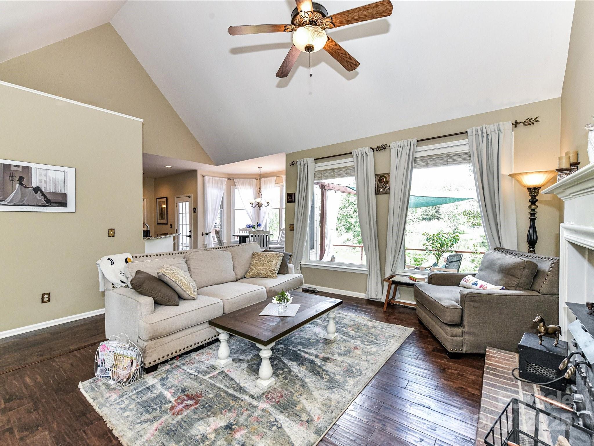 2325 Perry Road Property Photo 13