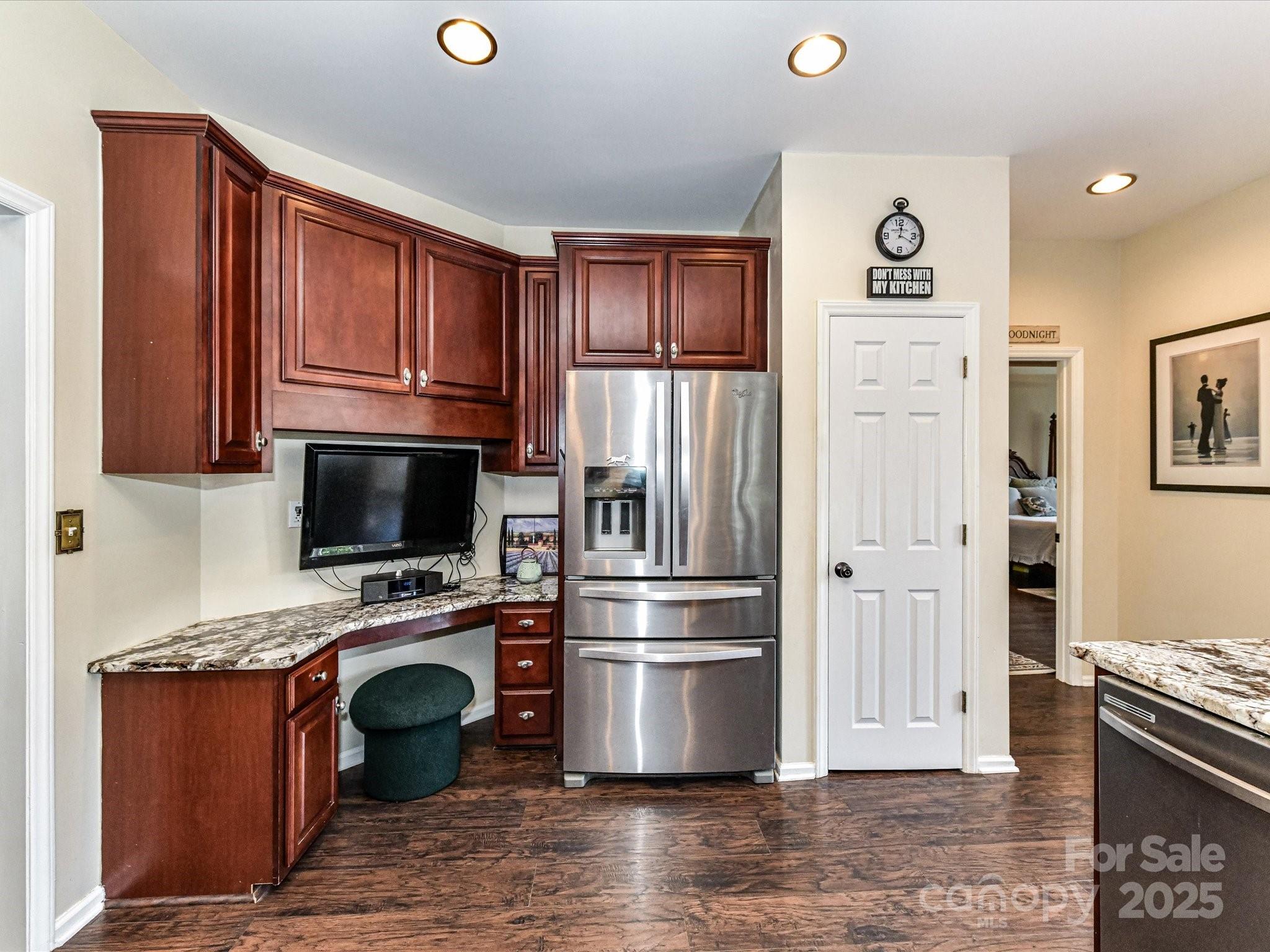 2325 Perry Road Property Photo 17