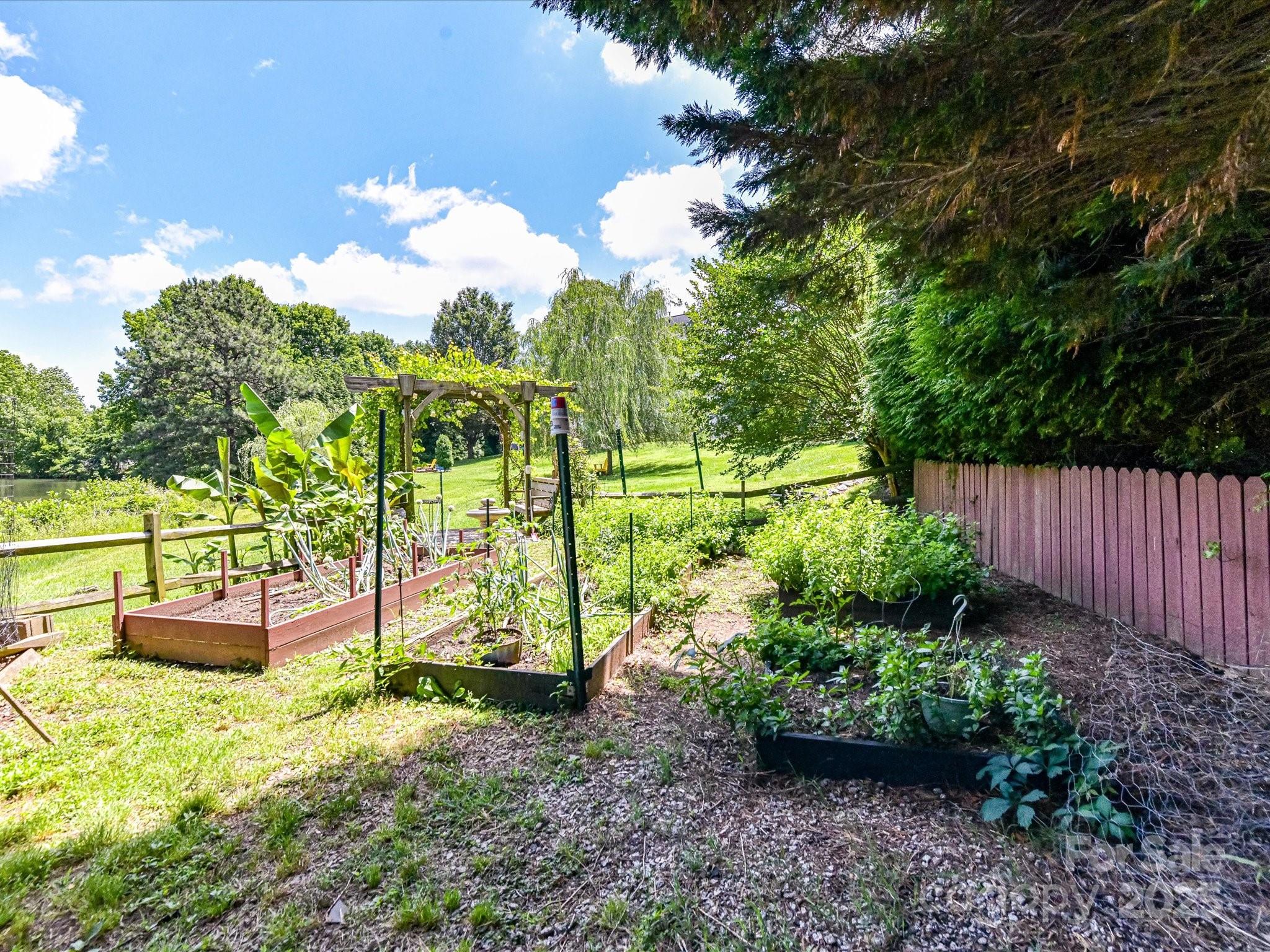 2325 Perry Road Property Photo 40