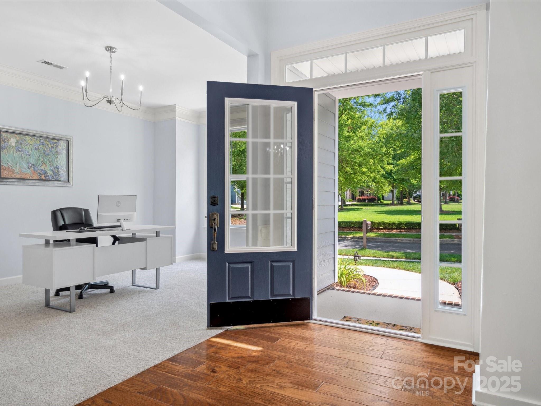 5005 Hedgebrook Lane Property Photo 4