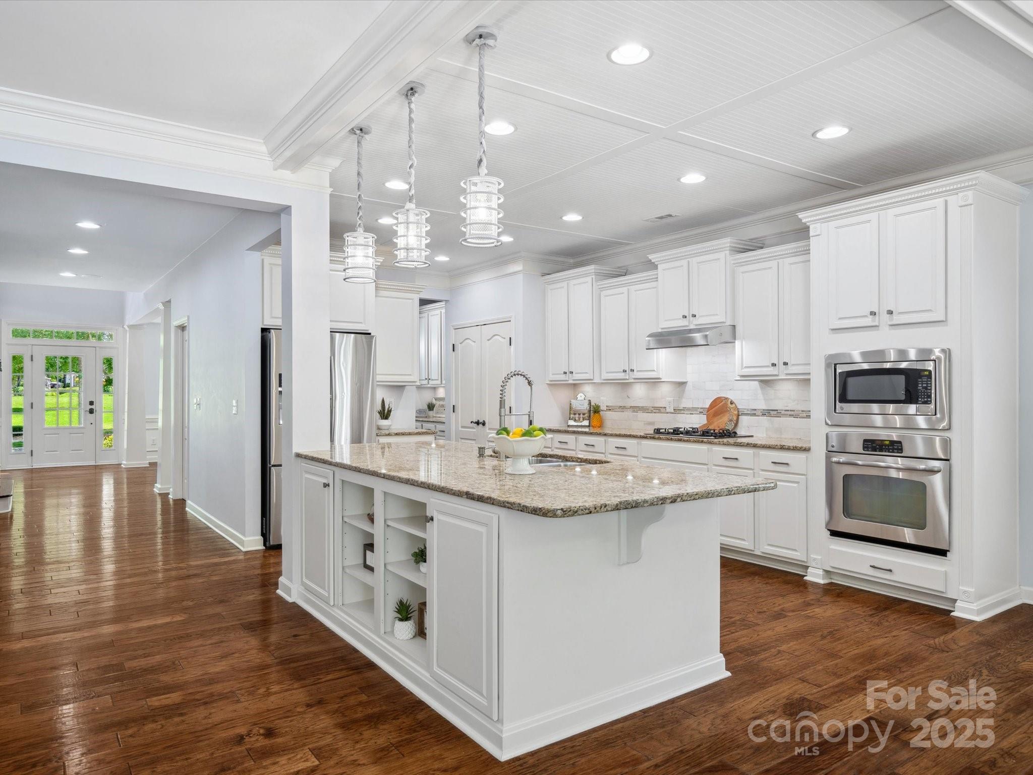 5005 Hedgebrook Lane Property Photo 9