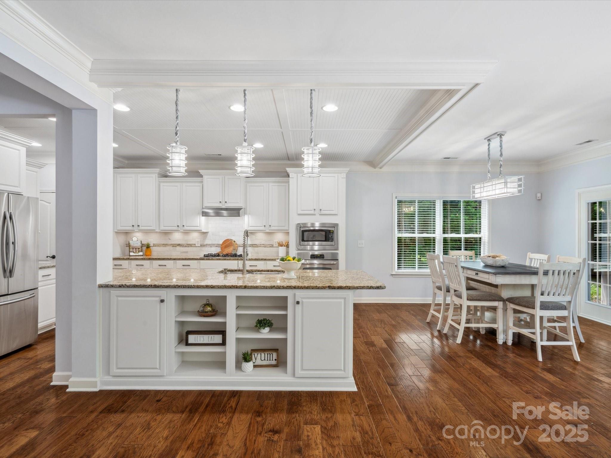 5005 Hedgebrook Lane Property Photo 14