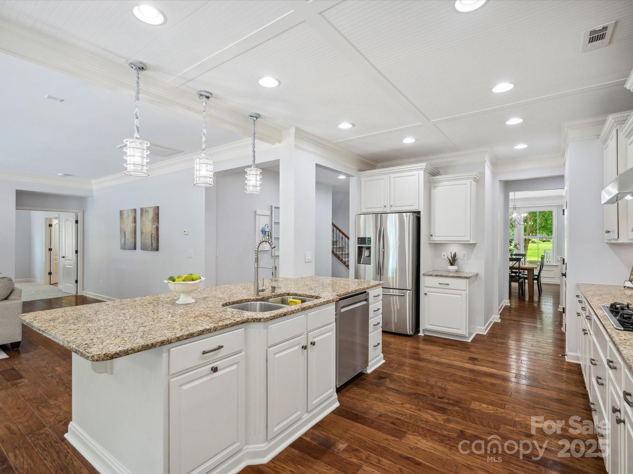 5005 Hedgebrook Lane Property Photo 15