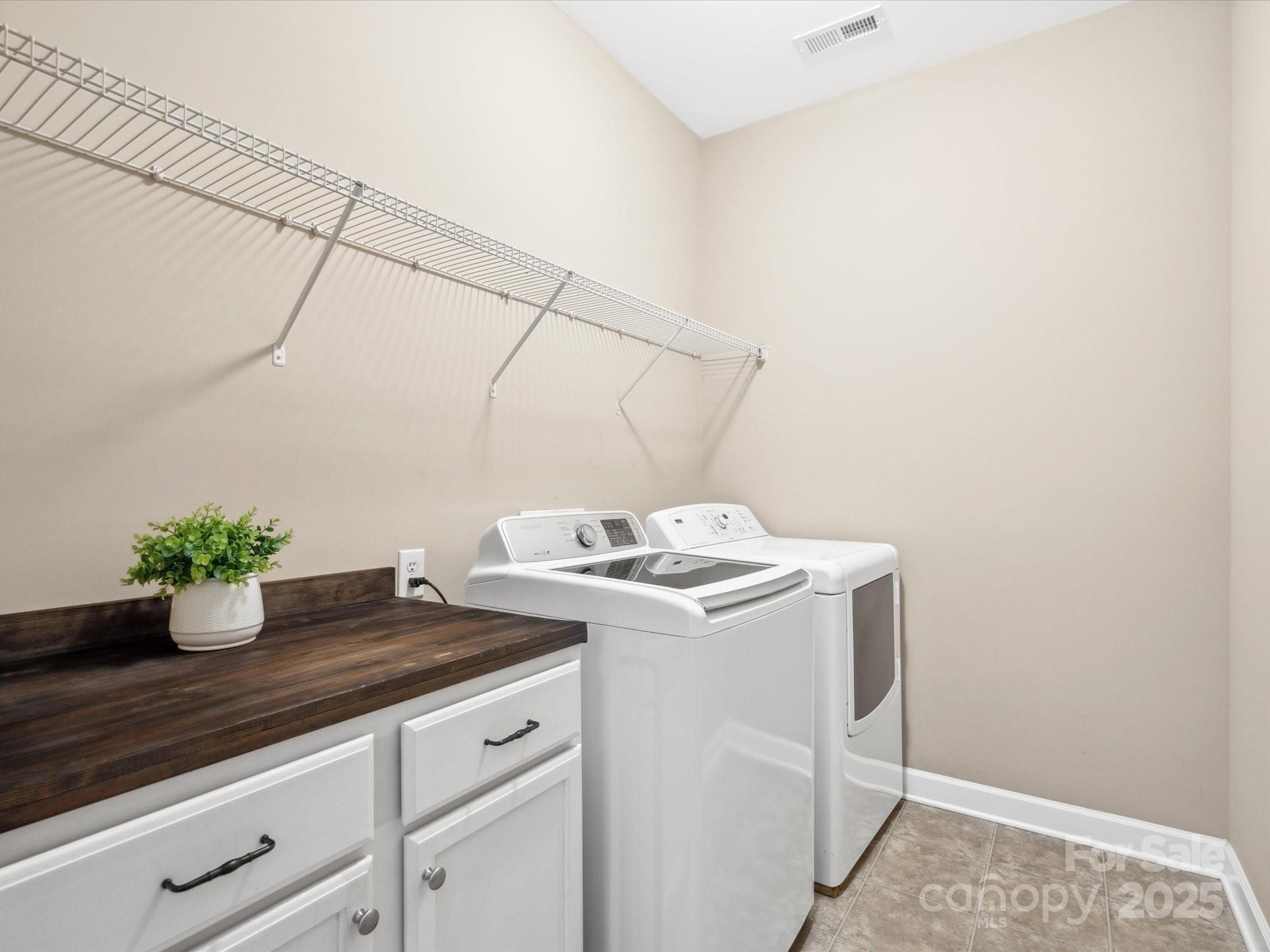 5005 Hedgebrook Lane Property Photo 25