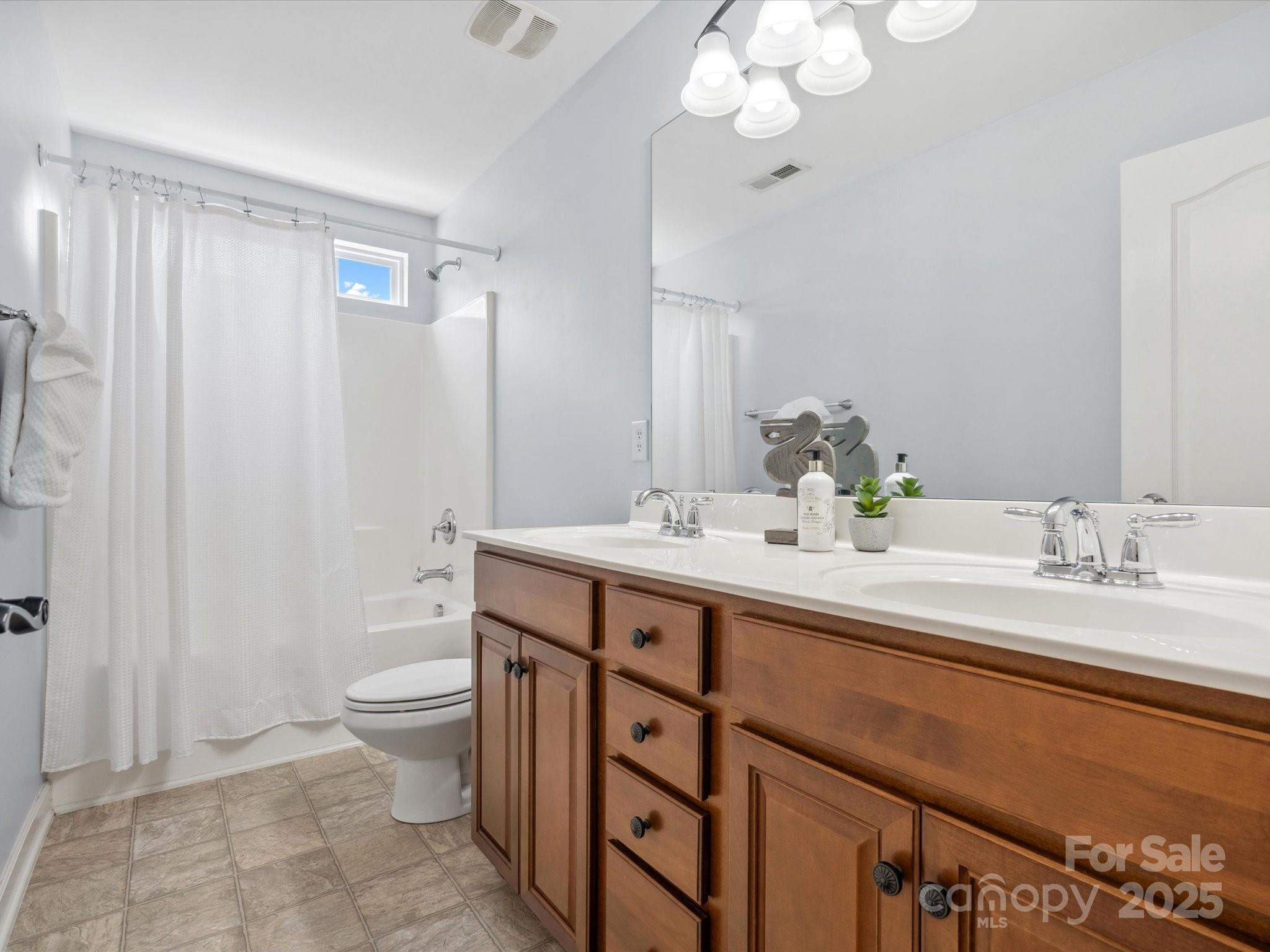 5005 Hedgebrook Lane Property Photo 28