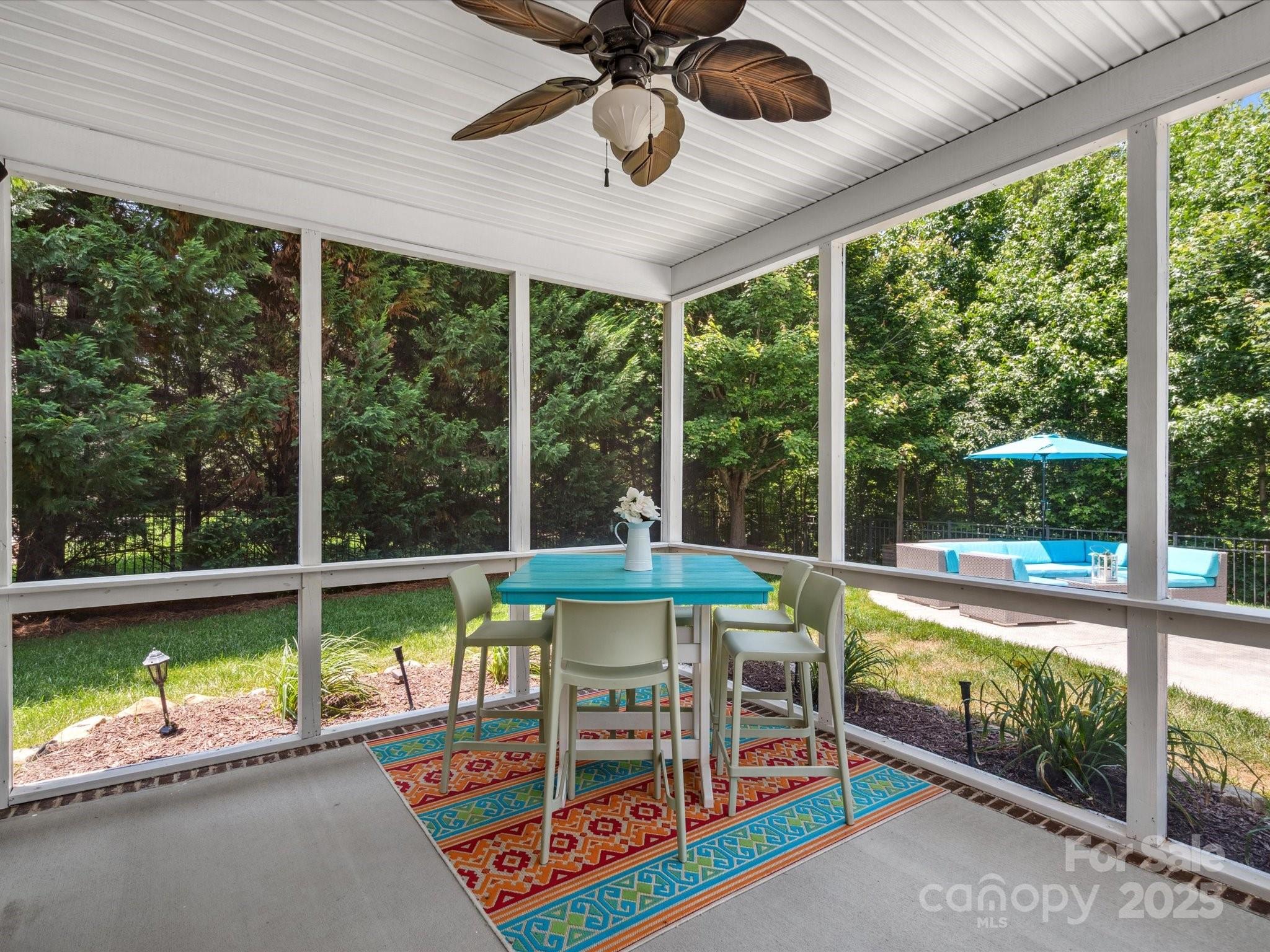 5005 Hedgebrook Lane Property Photo 34