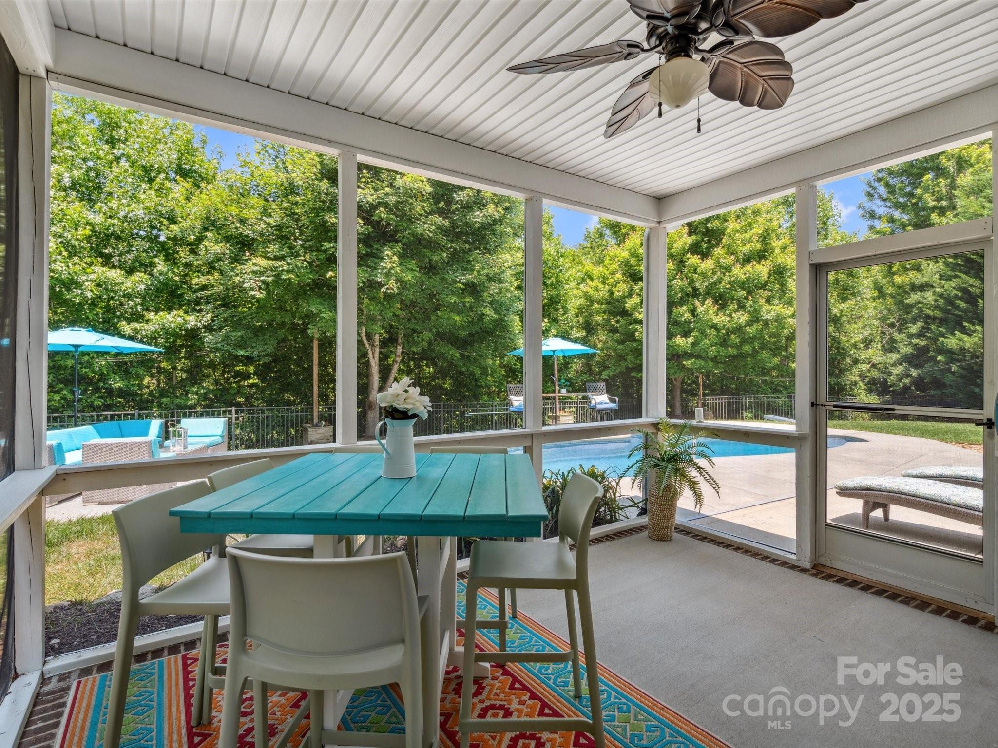 5005 Hedgebrook Lane Property Photo 36