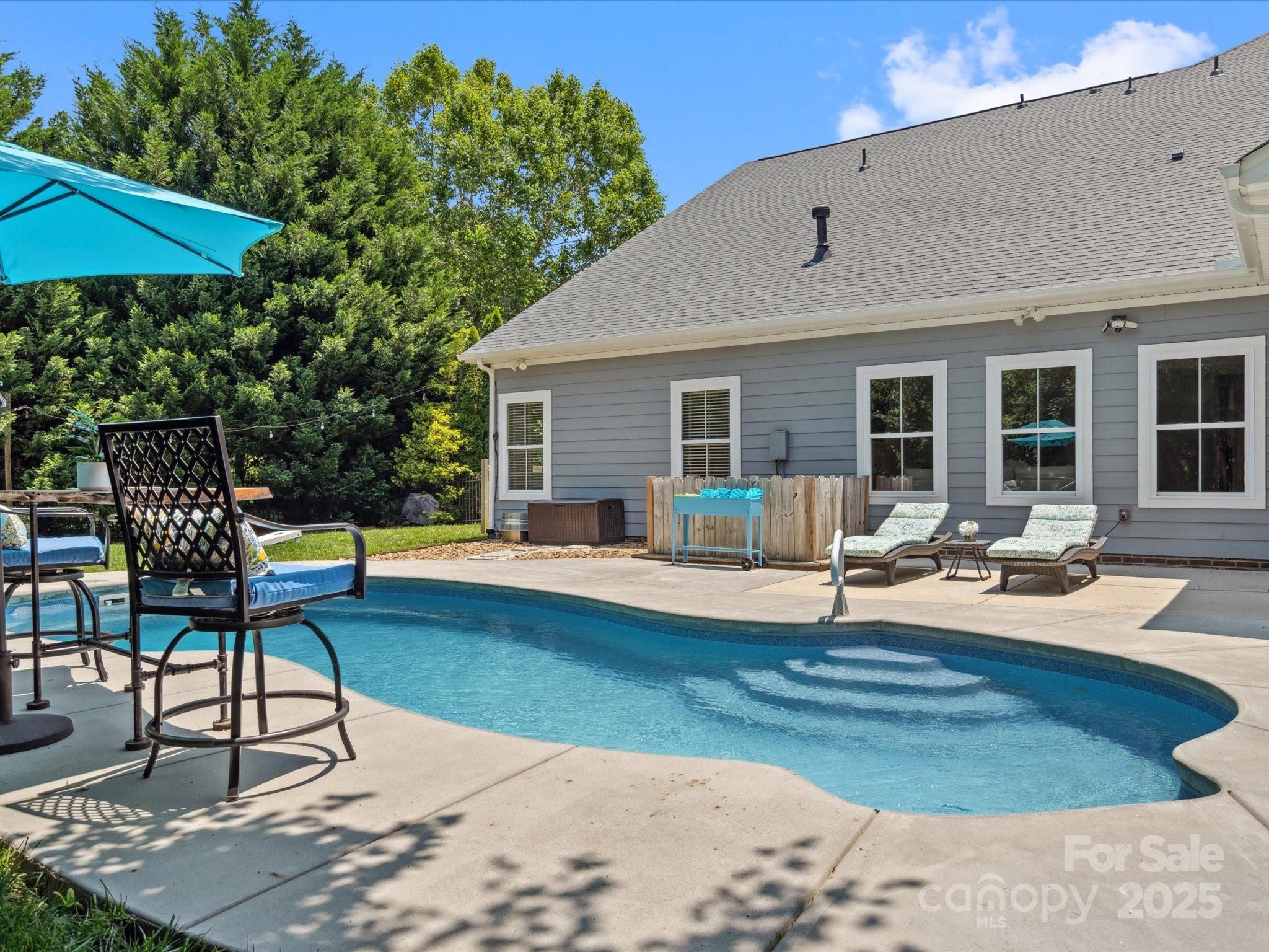 5005 Hedgebrook Lane Property Photo 36