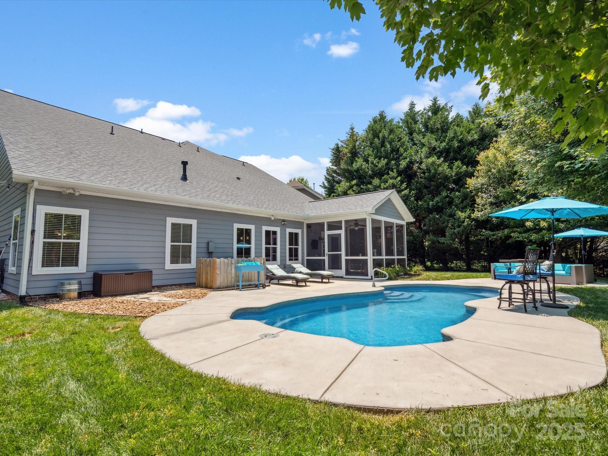 5005 Hedgebrook Lane Property Photo 37