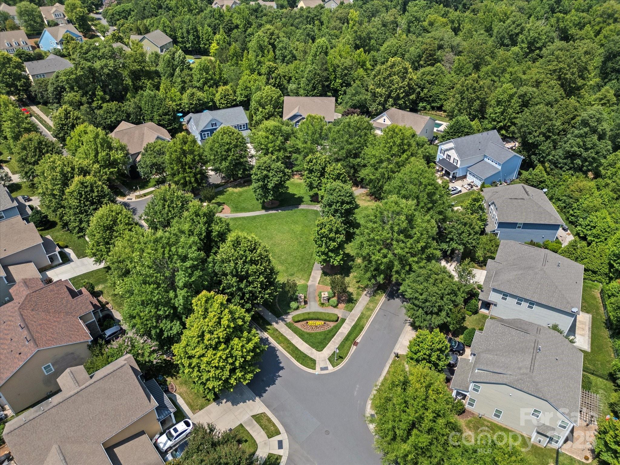 5005 Hedgebrook Lane Property Photo 44