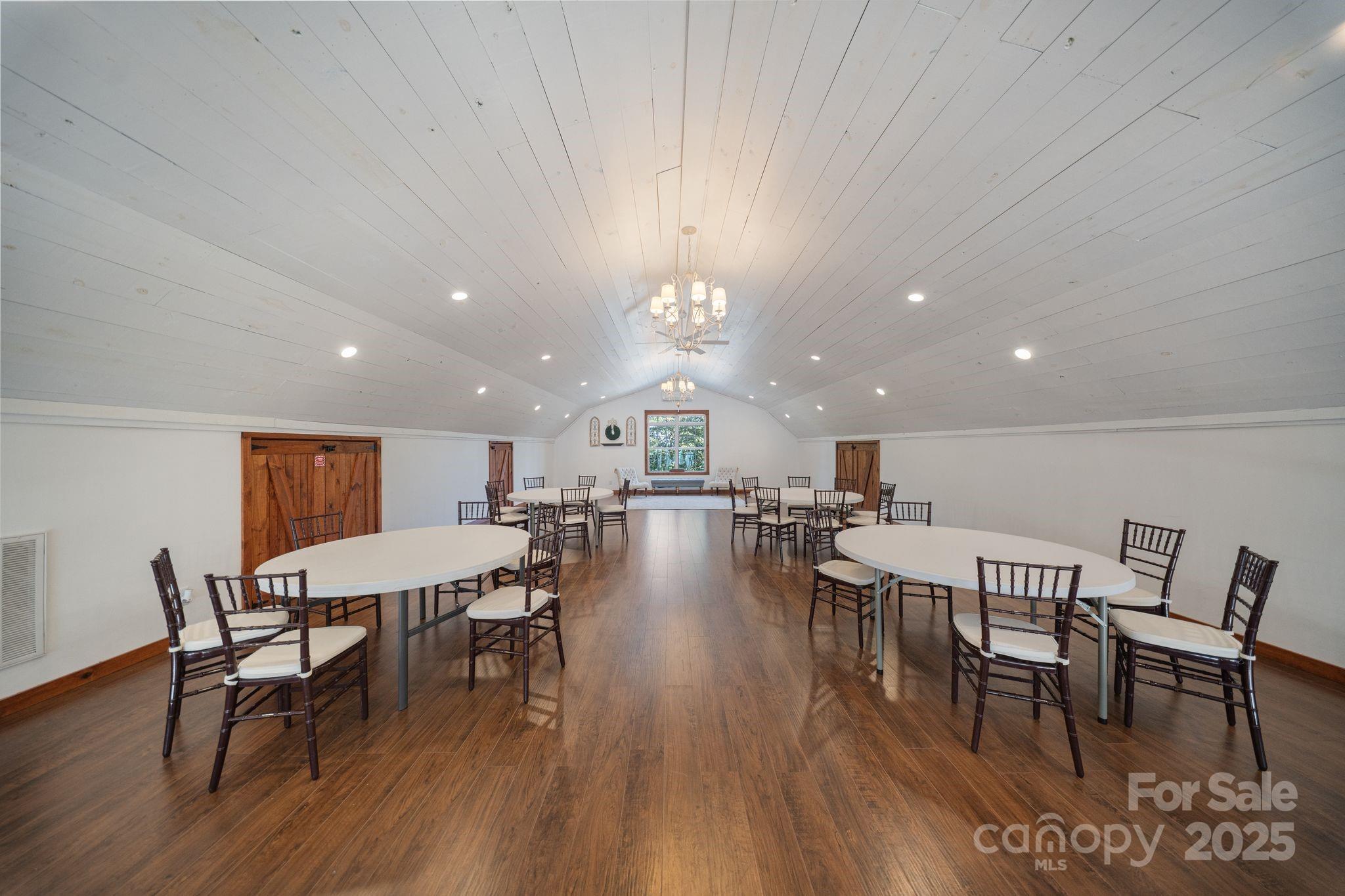 6572 Burkemont Road Property Photo 14