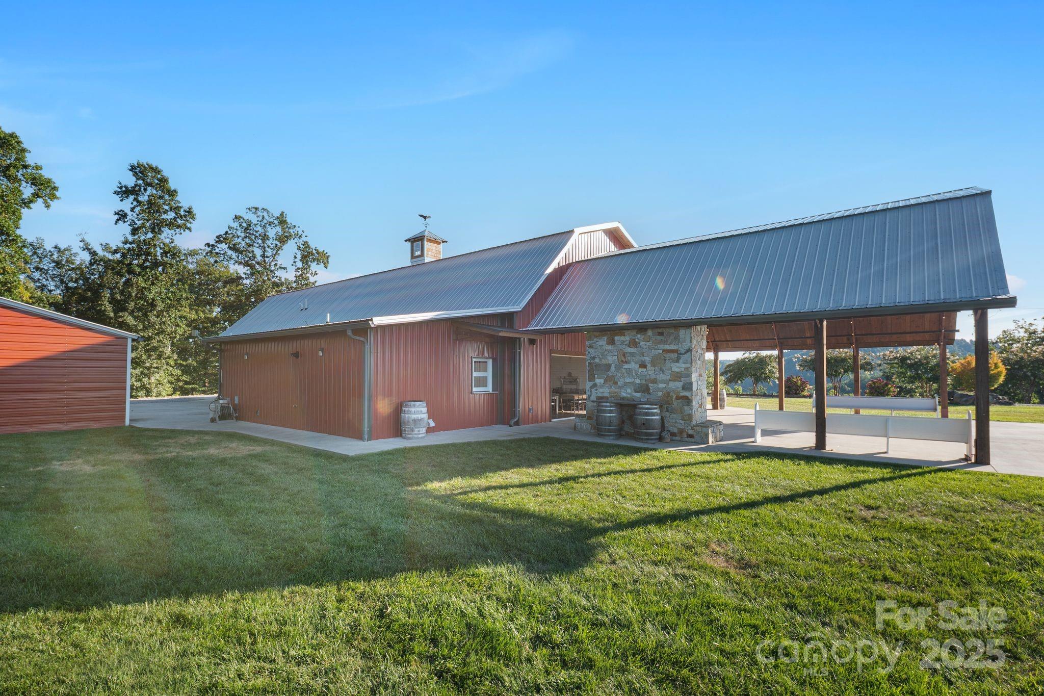 6572 Burkemont Road Property Photo 21