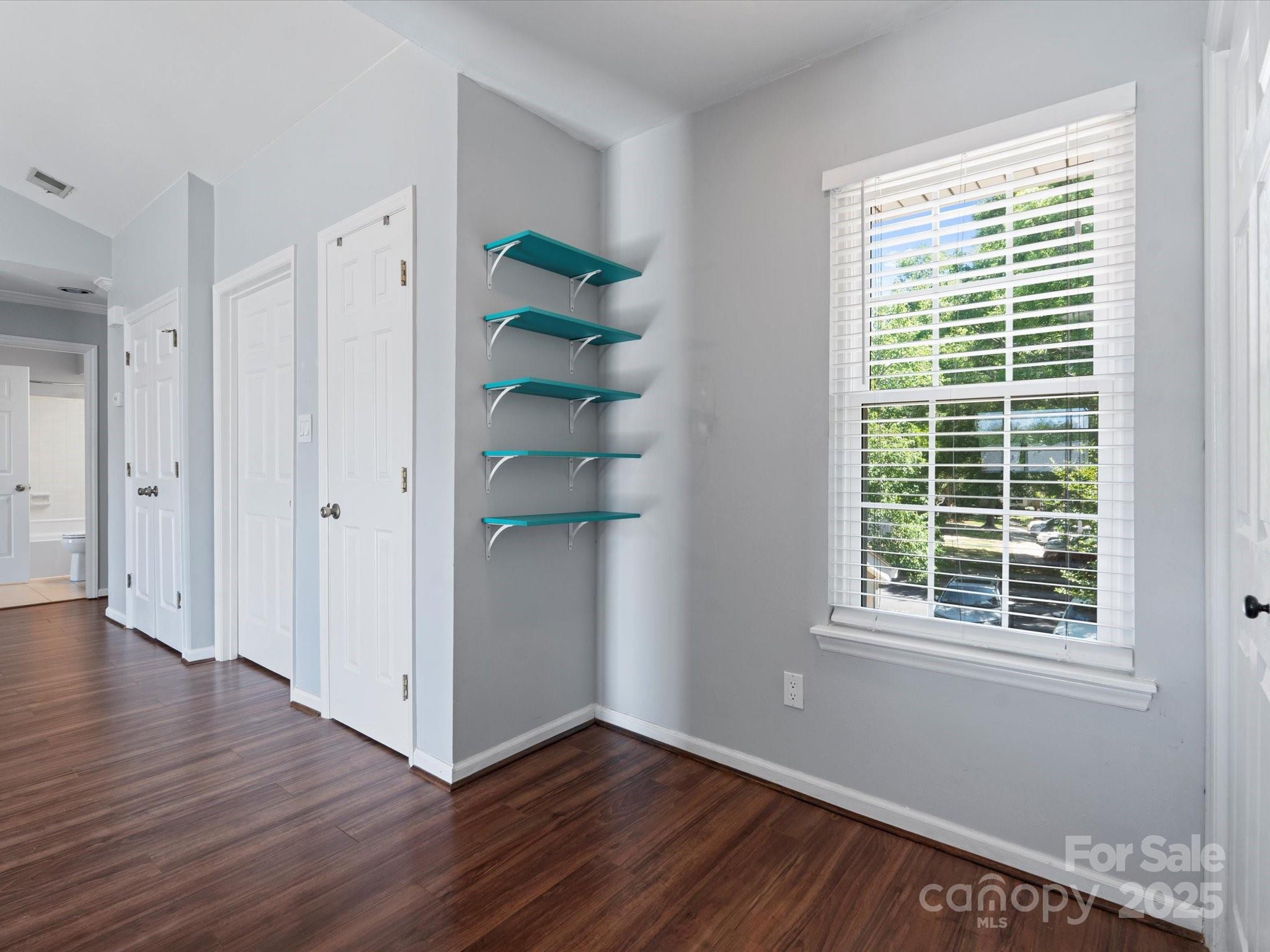 9404 S Vicksburg Park Court Property Photo 13