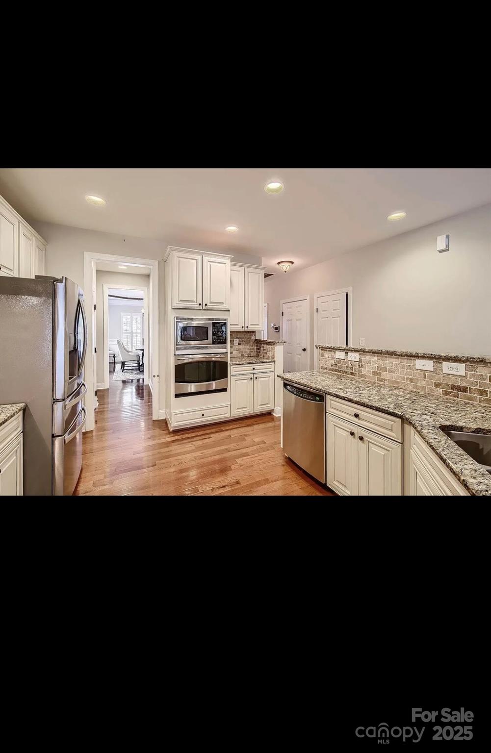 2234 Donnington Lane Property Photo 13
