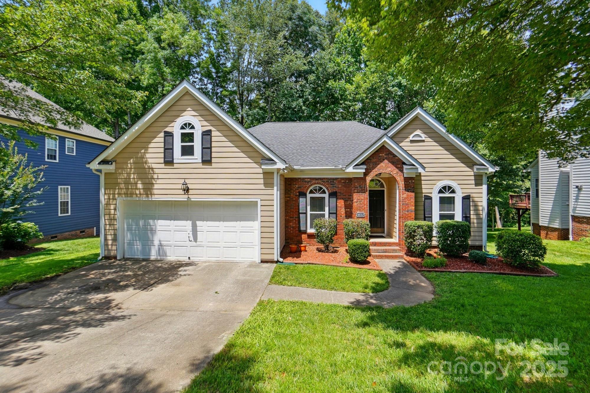 4612 Saxonbury Way Property Photo 1