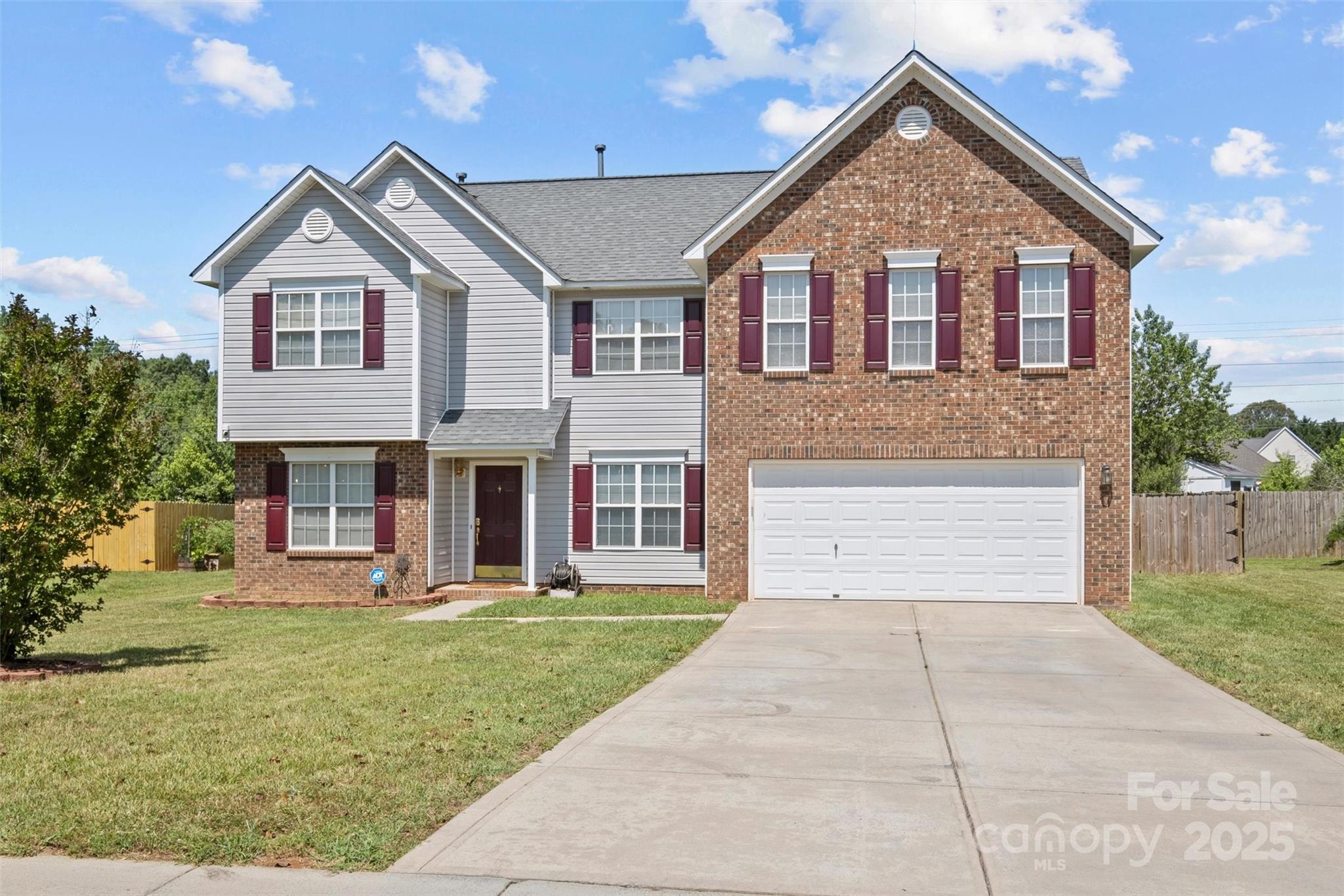 2809 Waycross Drive Property Photo 1