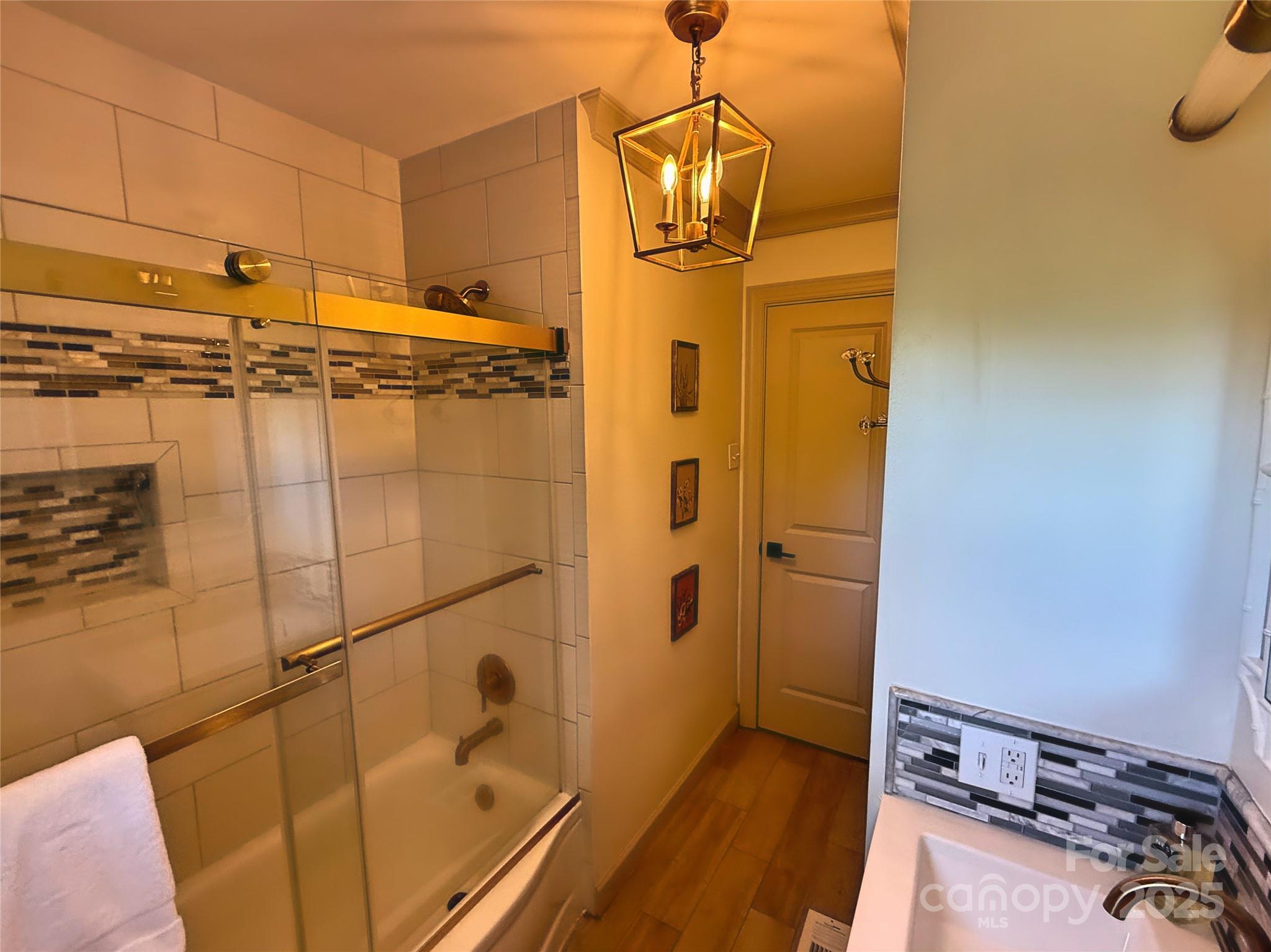 5033 Baylor Drive Property Photo 12