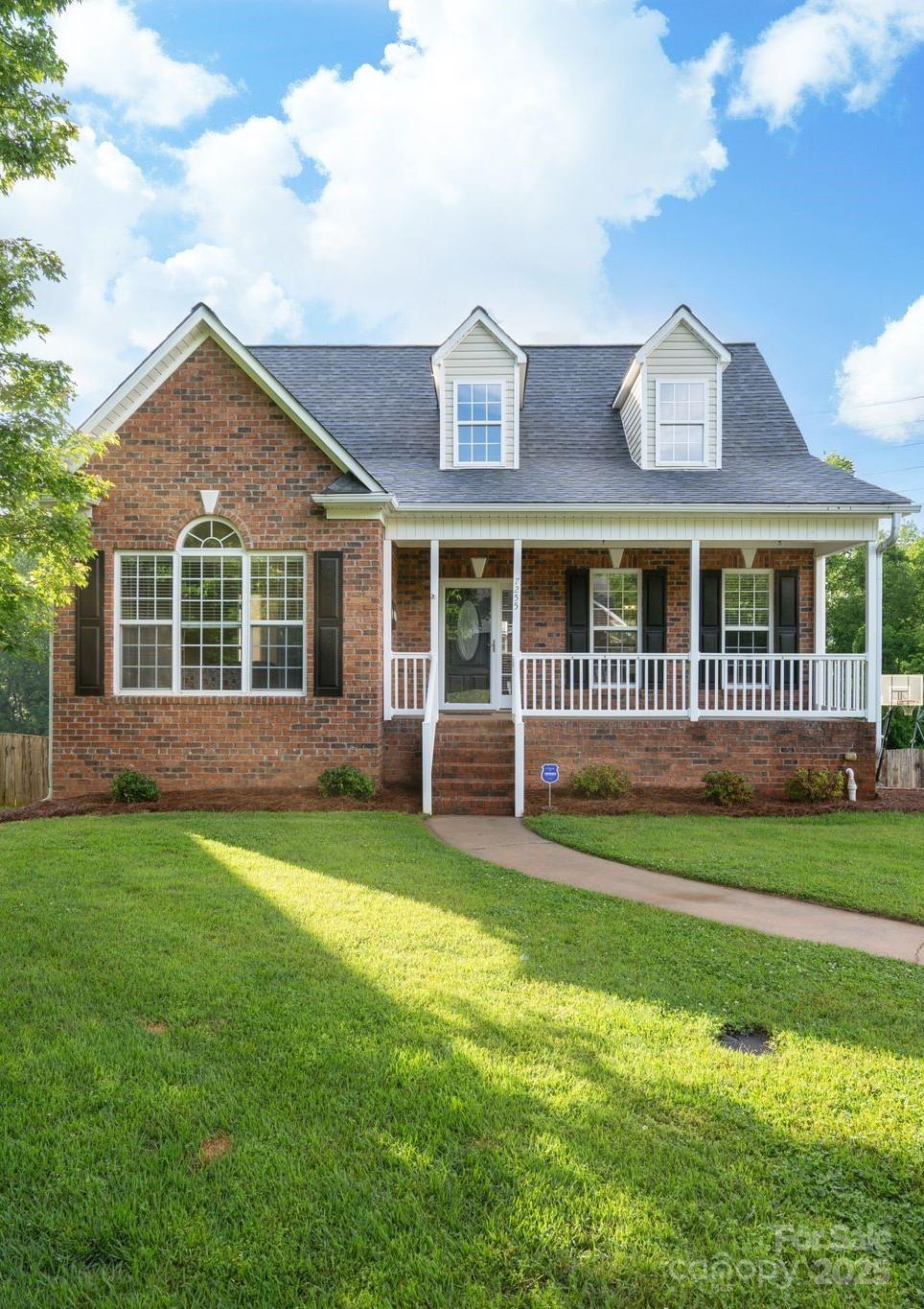 7255 Orchard Path Drive Property Photo 1