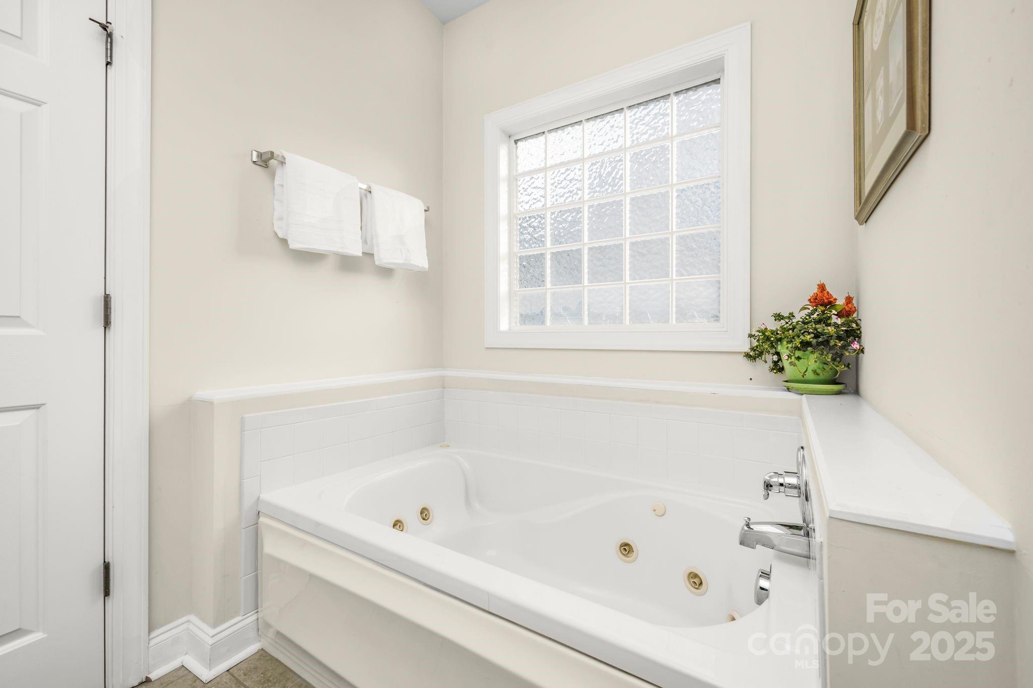 7255 Orchard Path Drive Property Photo 16