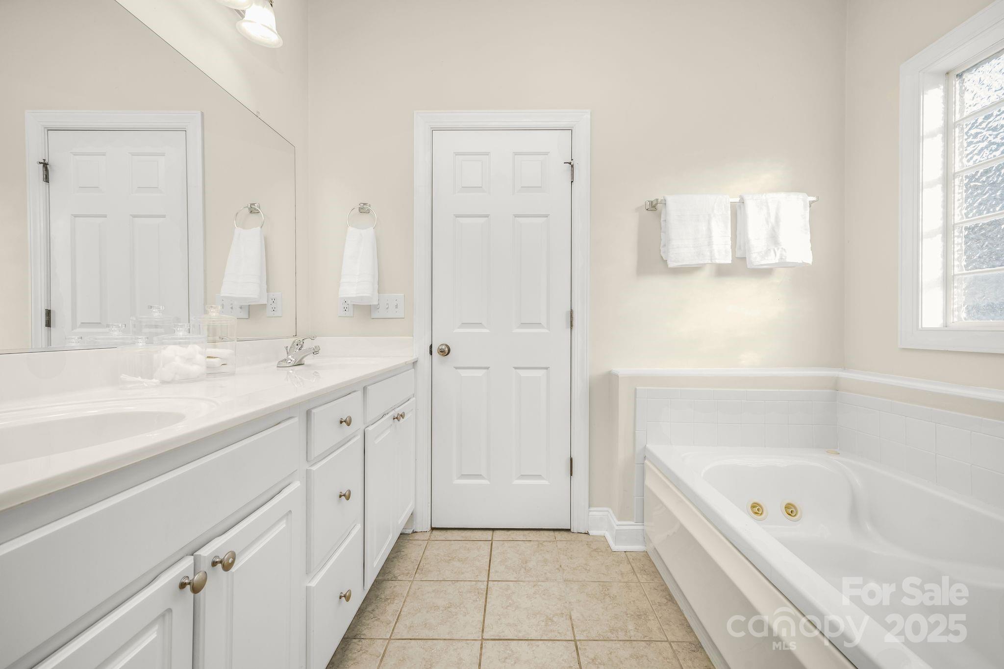 7255 Orchard Path Drive Property Photo 17