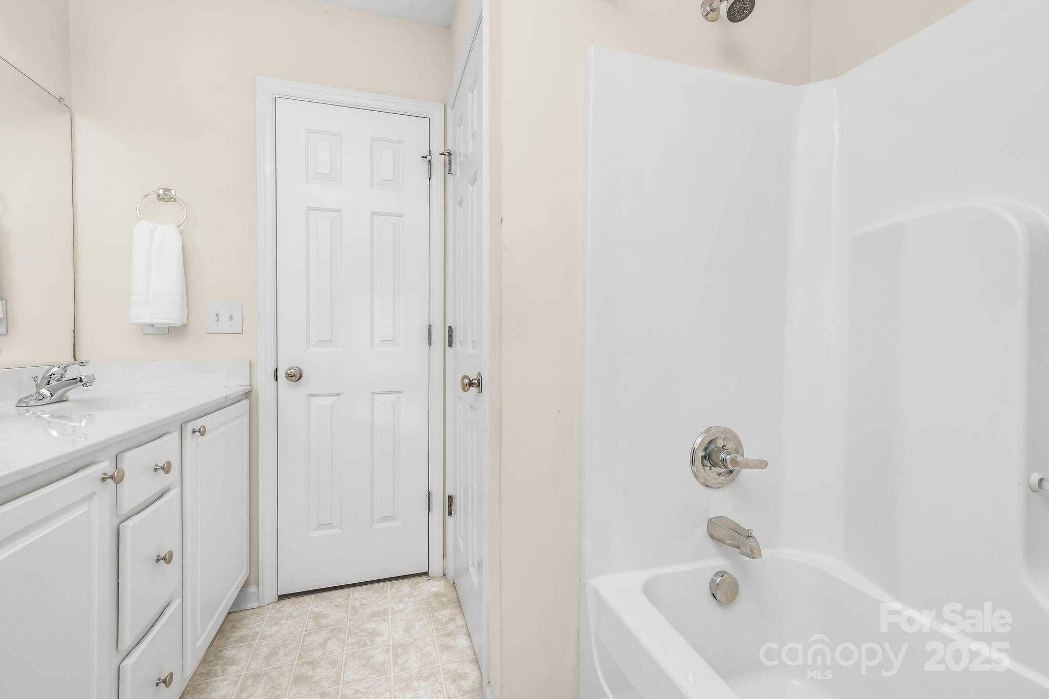 7255 Orchard Path Drive Property Photo 23