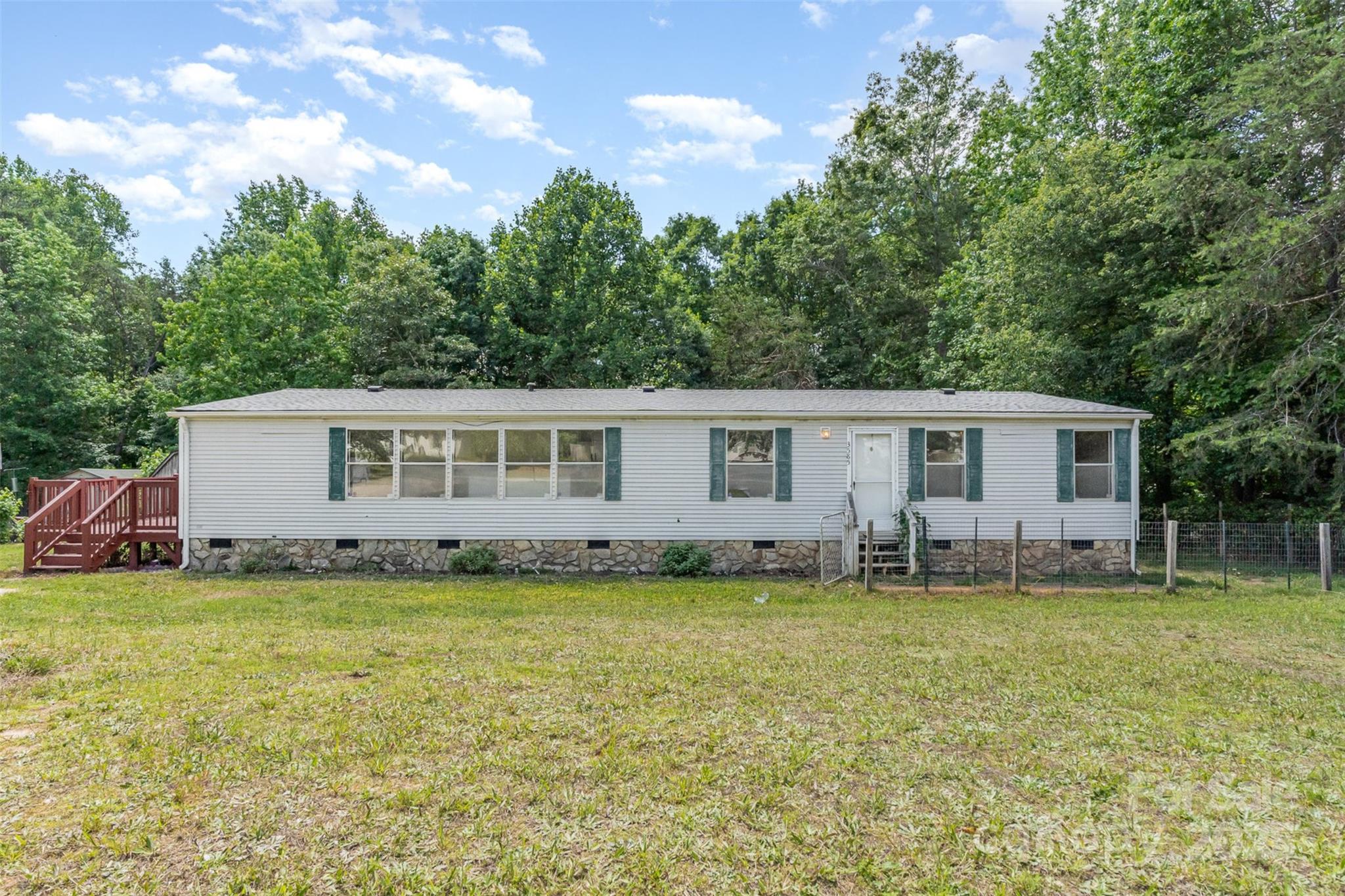 3585 Woodstream Drive Property Photo 1