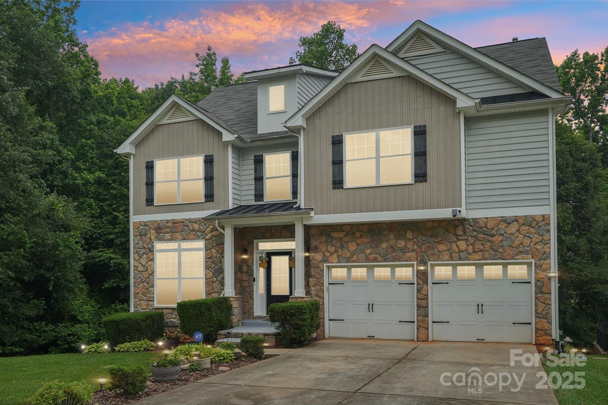 5021 Meadow Woods Drive Property Photo 1