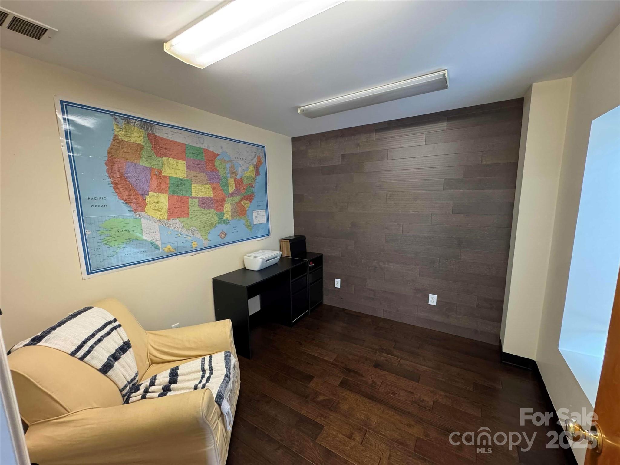 105 Corporate Boulevard Property Photo 13