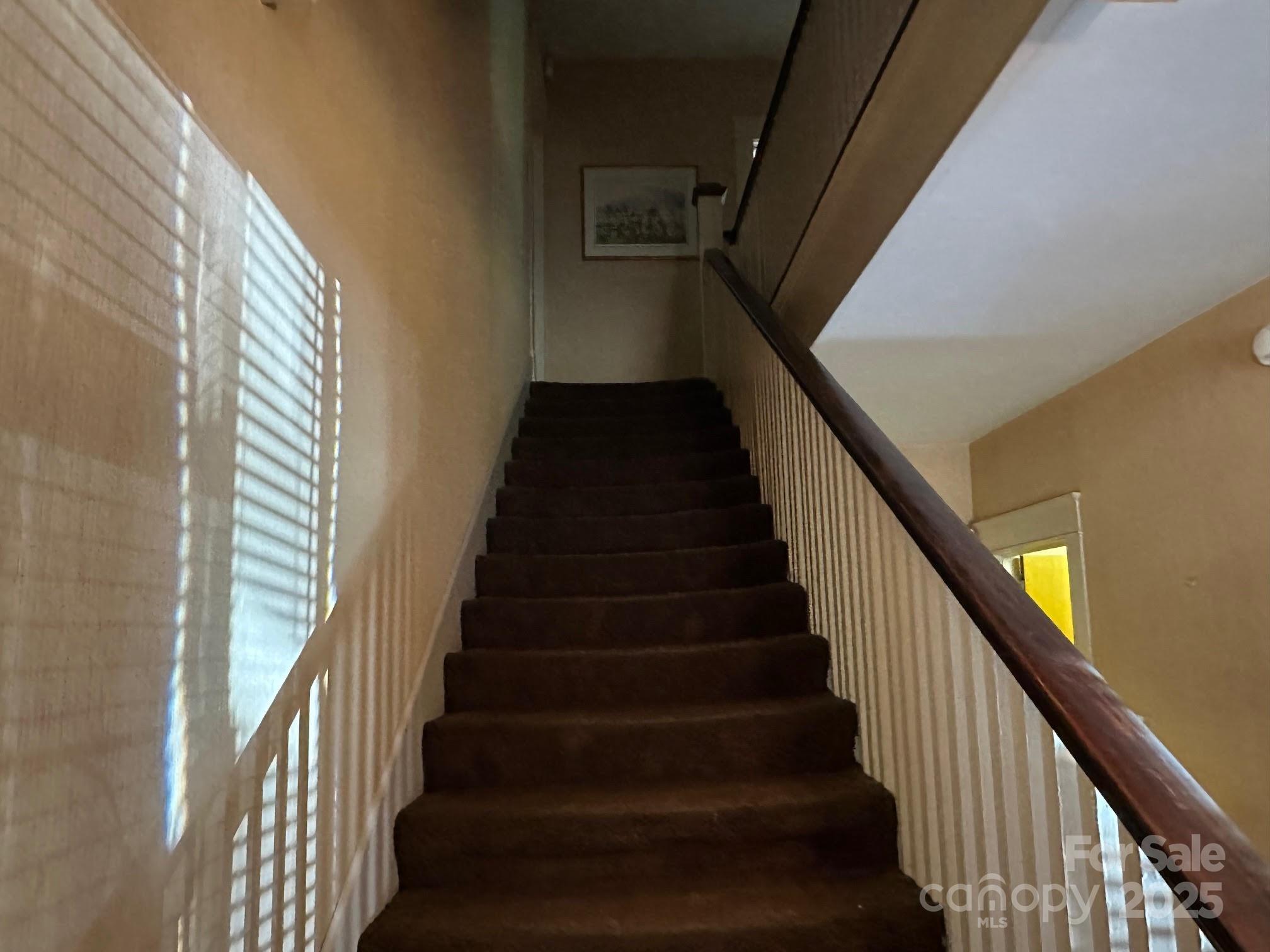 943 N Church Street Property Photo 7