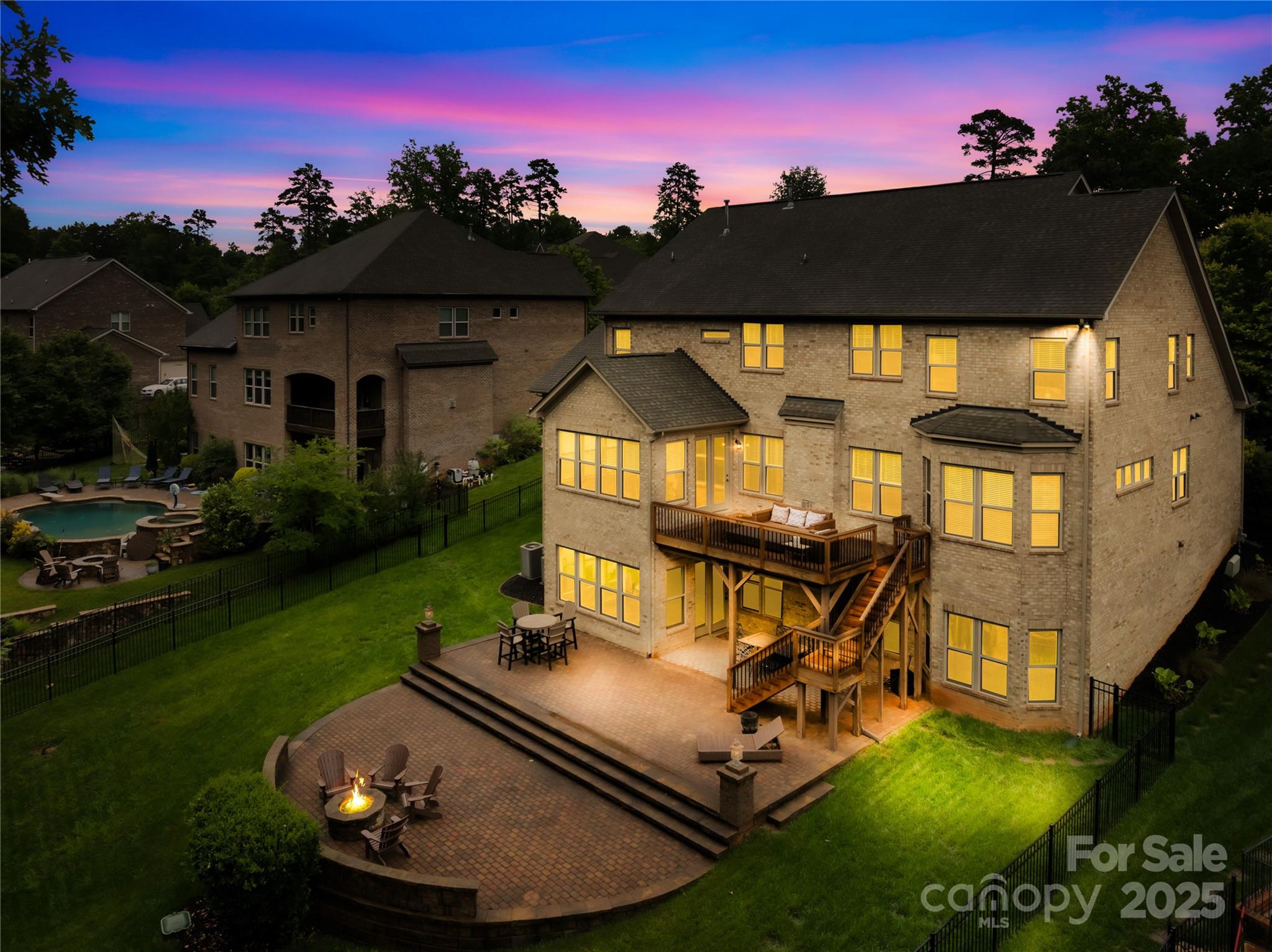 2289 Pine Valley Drive Property Photo 1