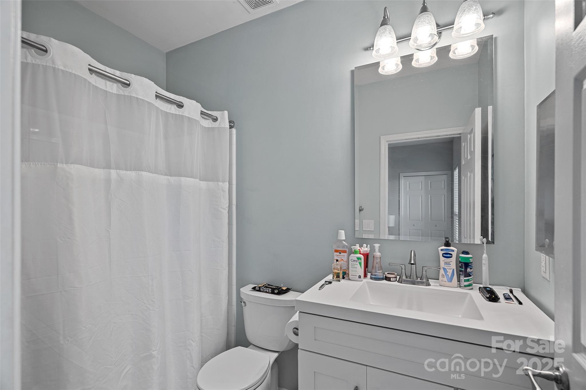 2625 E 5th Street F Property Photo 11