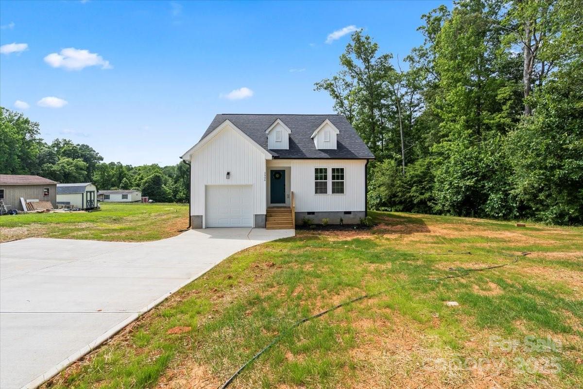 2906 Swicegood Road Property Photo 3