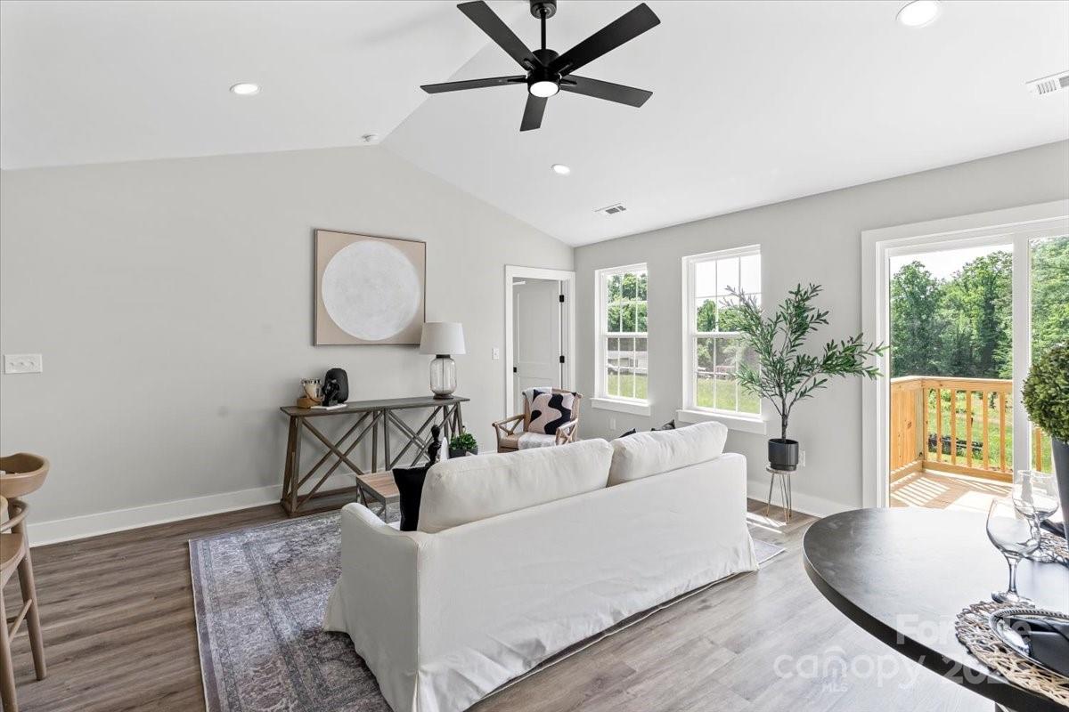 2906 Swicegood Road Property Photo 14