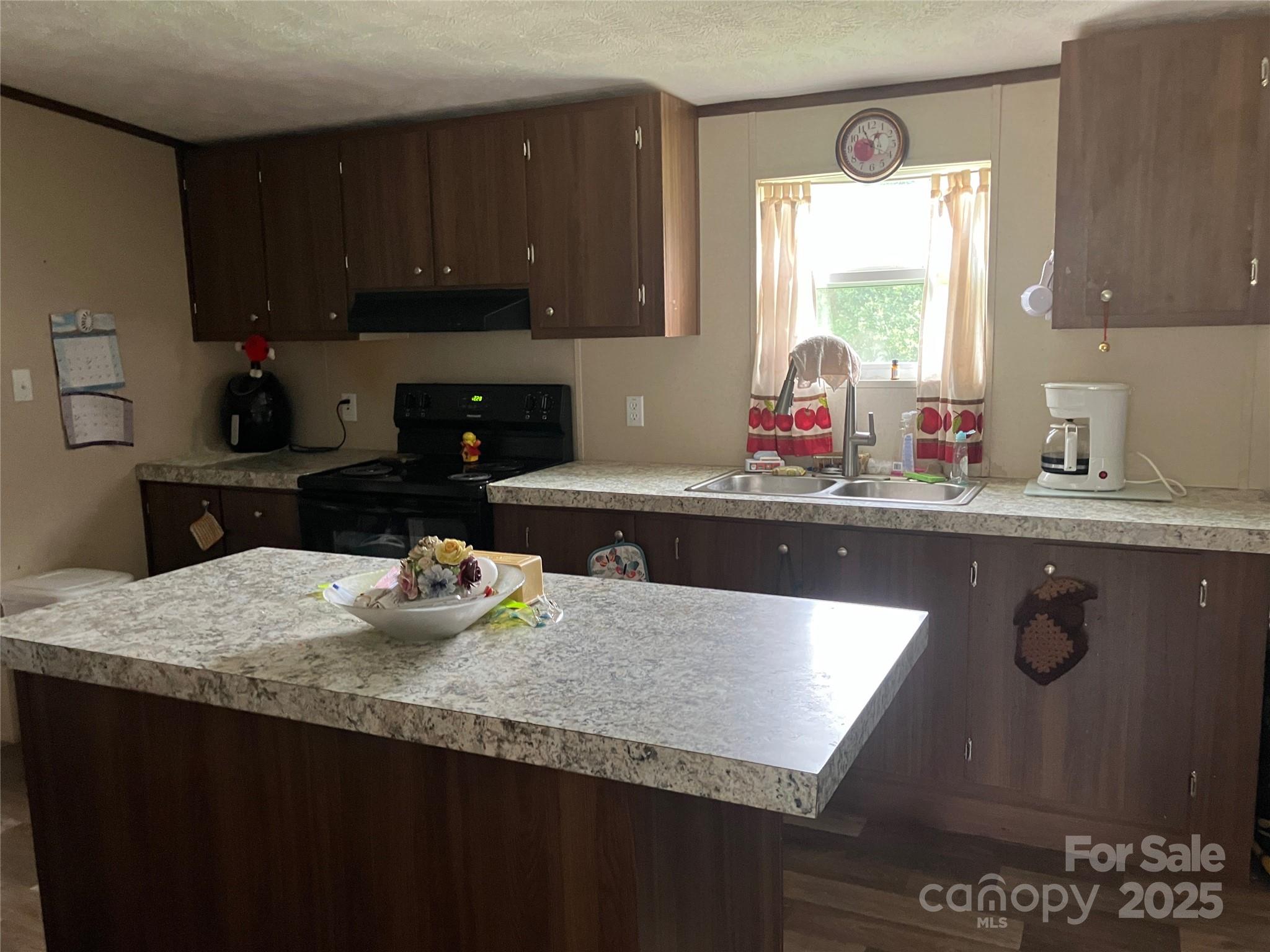 3610 Cameo Lane 21 Property Photo 5